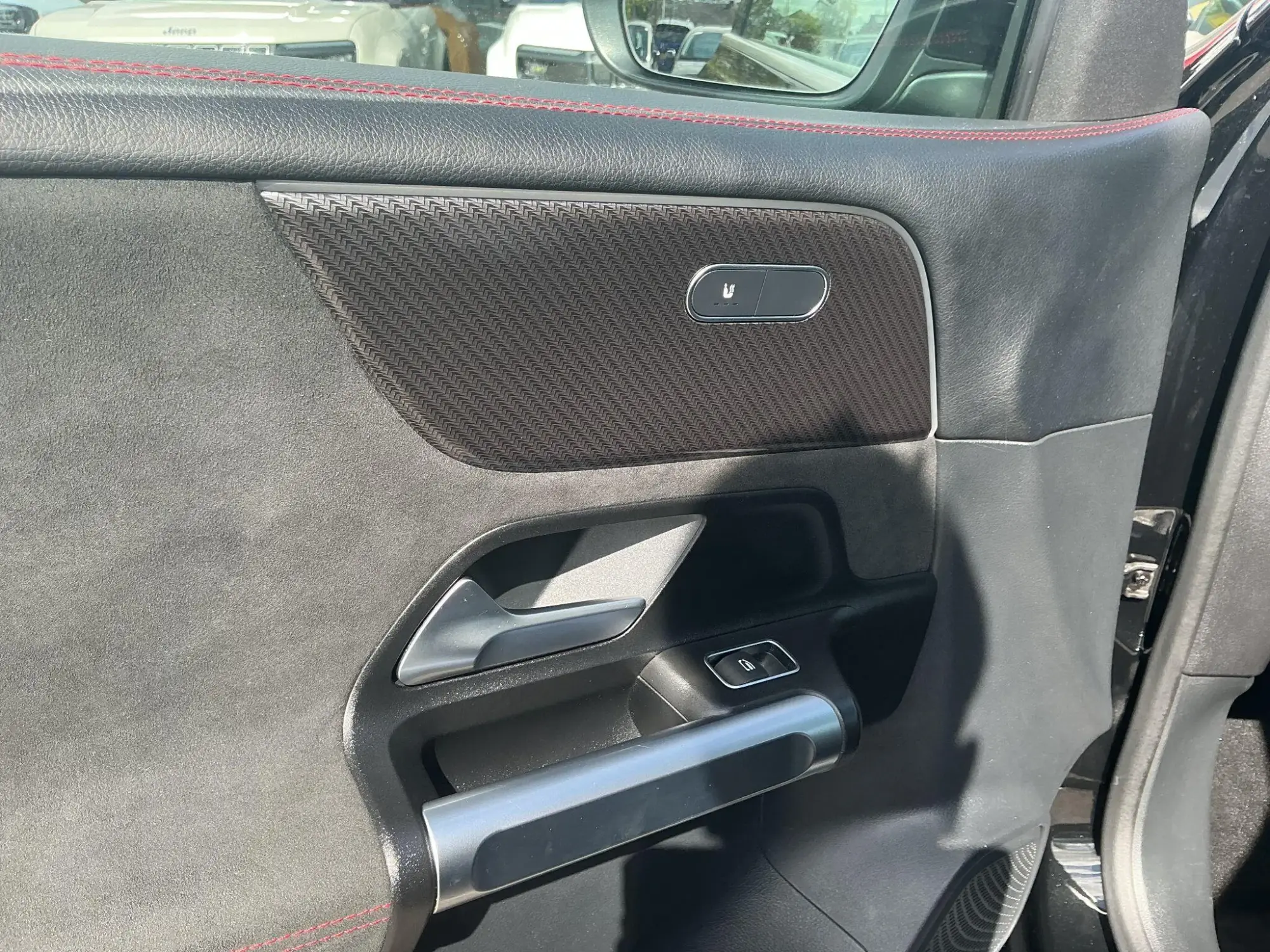 Mercedes-Benz GLB Image 30 Mercedes-Benz GLB Image 30