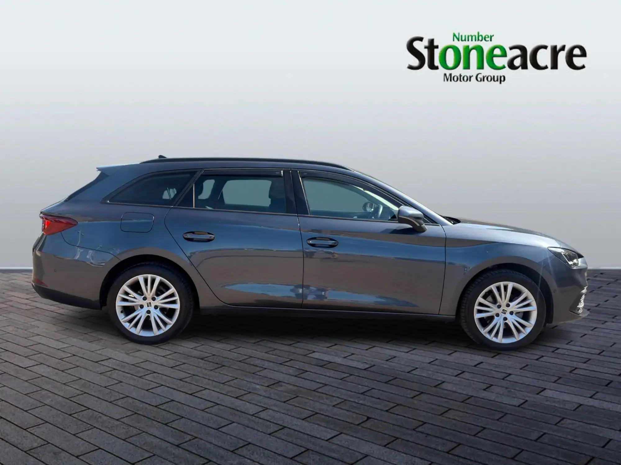 SEAT Leon 1.5 TSI SE Dynamic Euro 6 (s/s) 5dr AJ74HBB Image 2