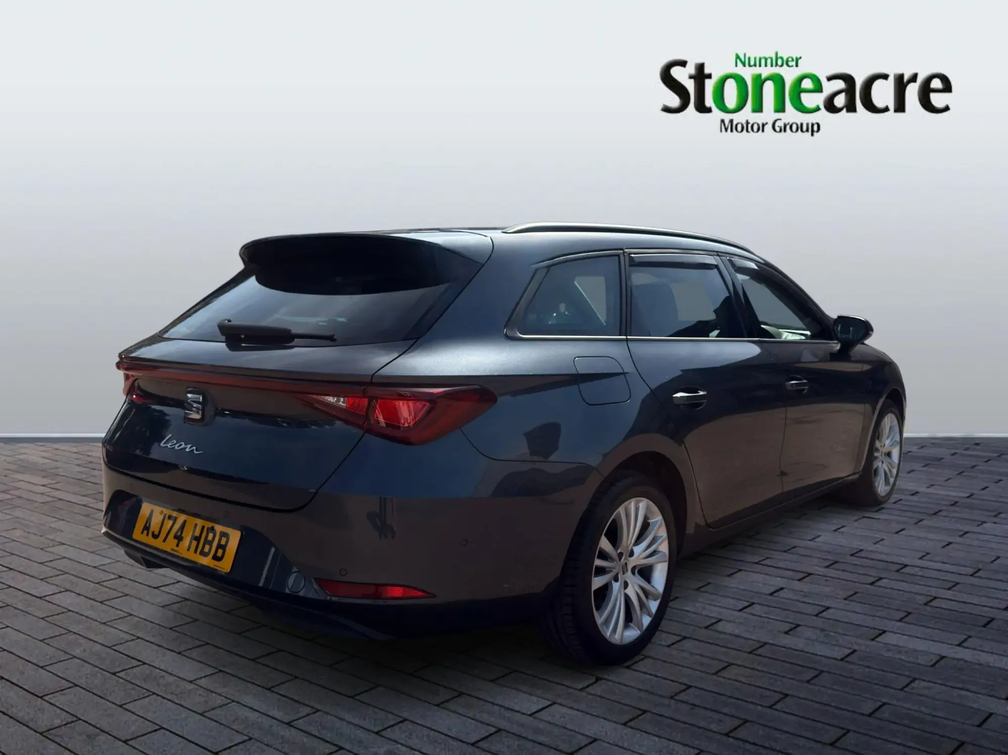SEAT Leon 1.5 TSI SE Dynamic Euro 6 (s/s) 5dr AJ74HBB Image 3