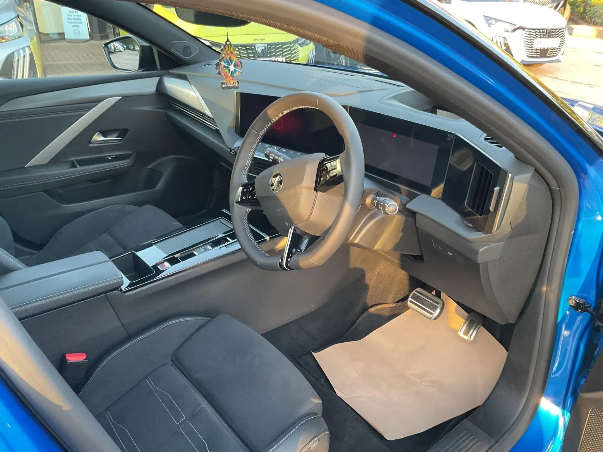 Vauxhall Astra Electric Image 12