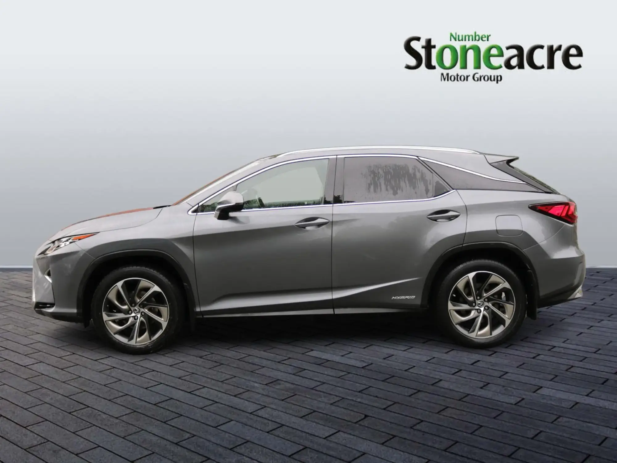 Lexus RX Image 6