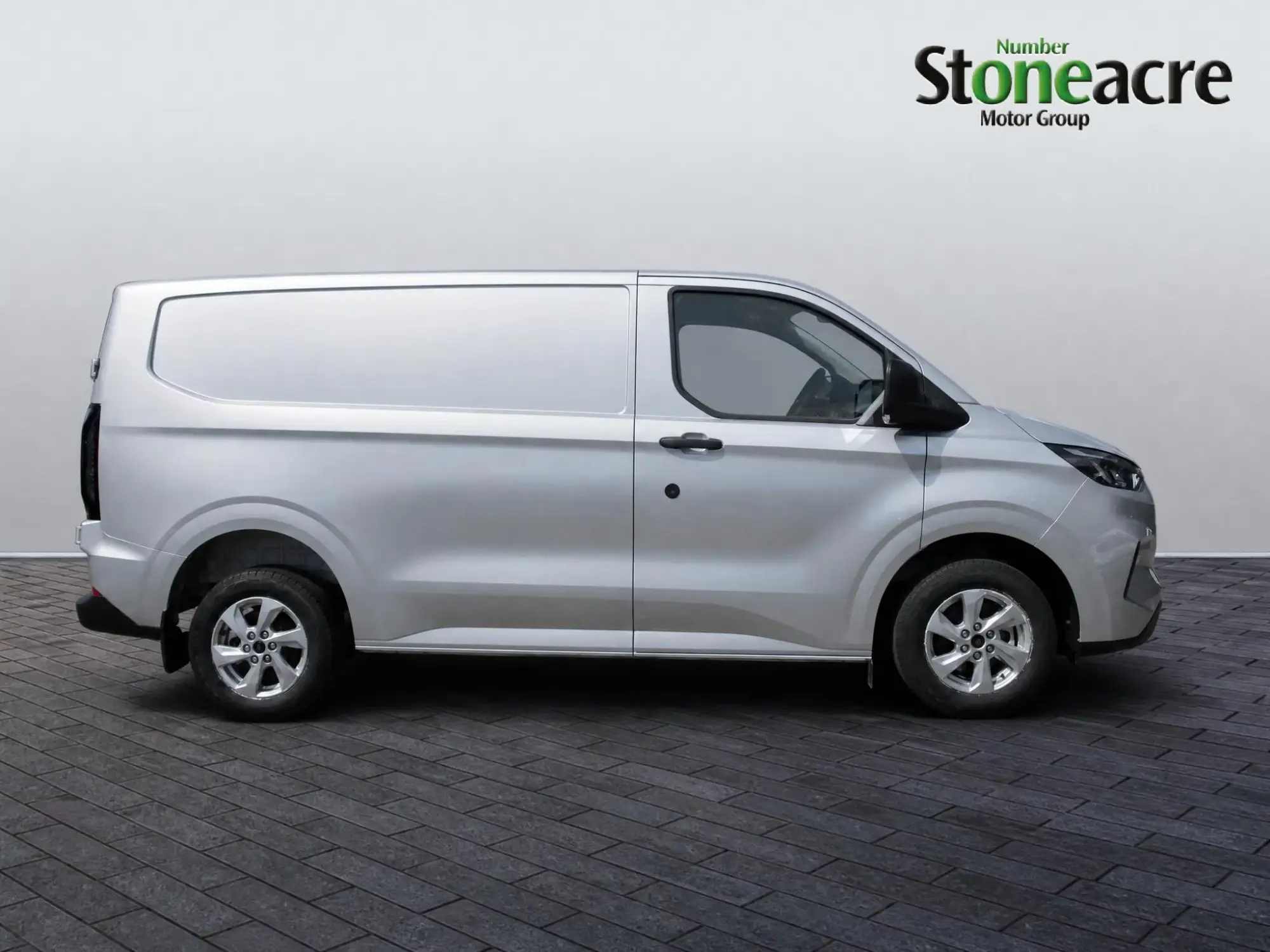 Ford Transit Custom 2.0 300 EcoBlue Trend L1 H1 Euro 6 (s/s) 5dr YD26JNA Image 2