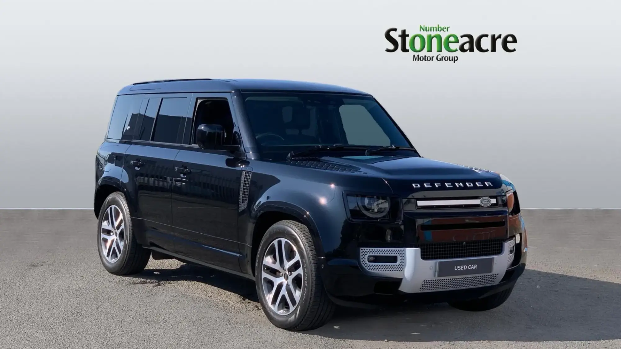 Land Rover Defender 110 Image 1