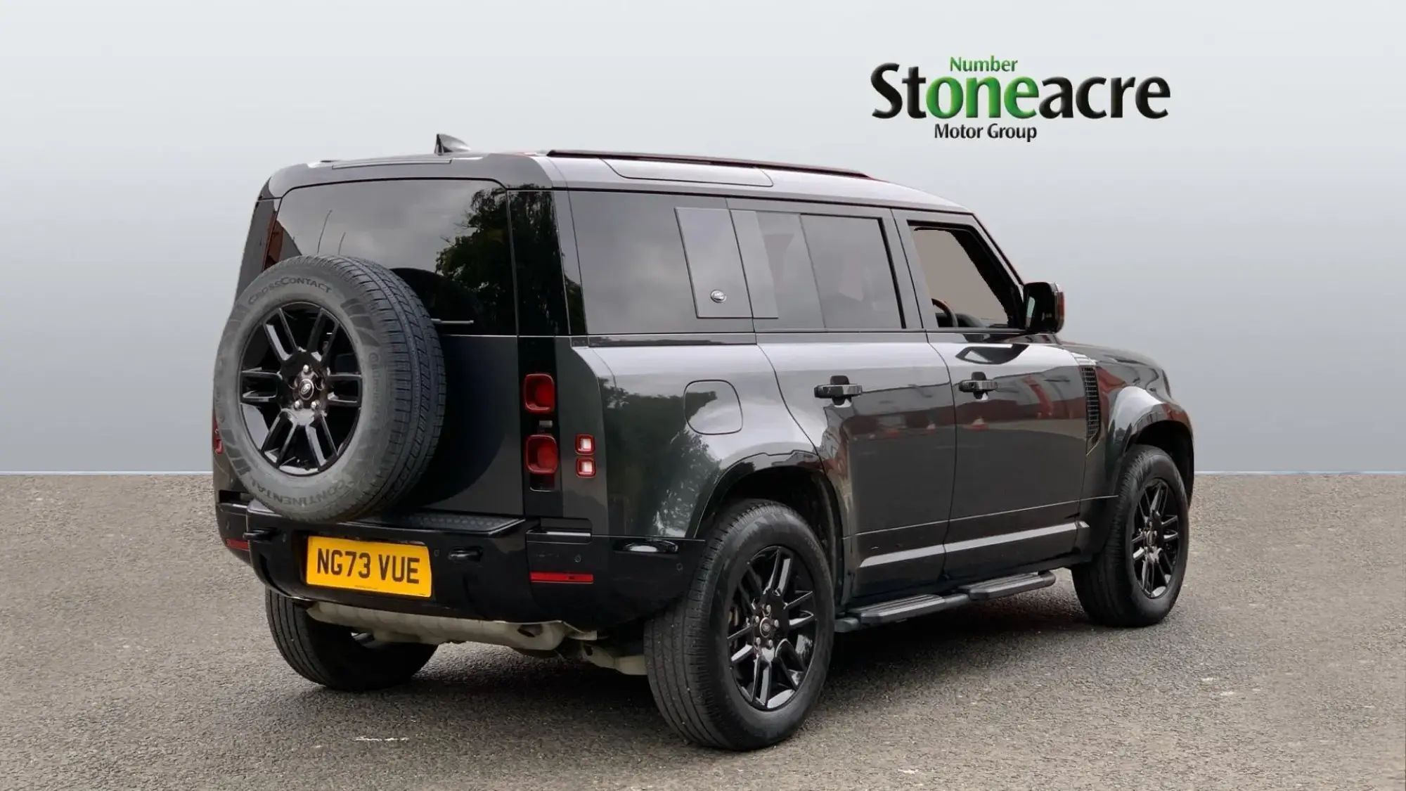 Land Rover Defender 110 2.0 P400e 15.4kWh X-Dynamic S Auto 4WD Euro 6 (s/s) 5dr NG73VUE Image 2