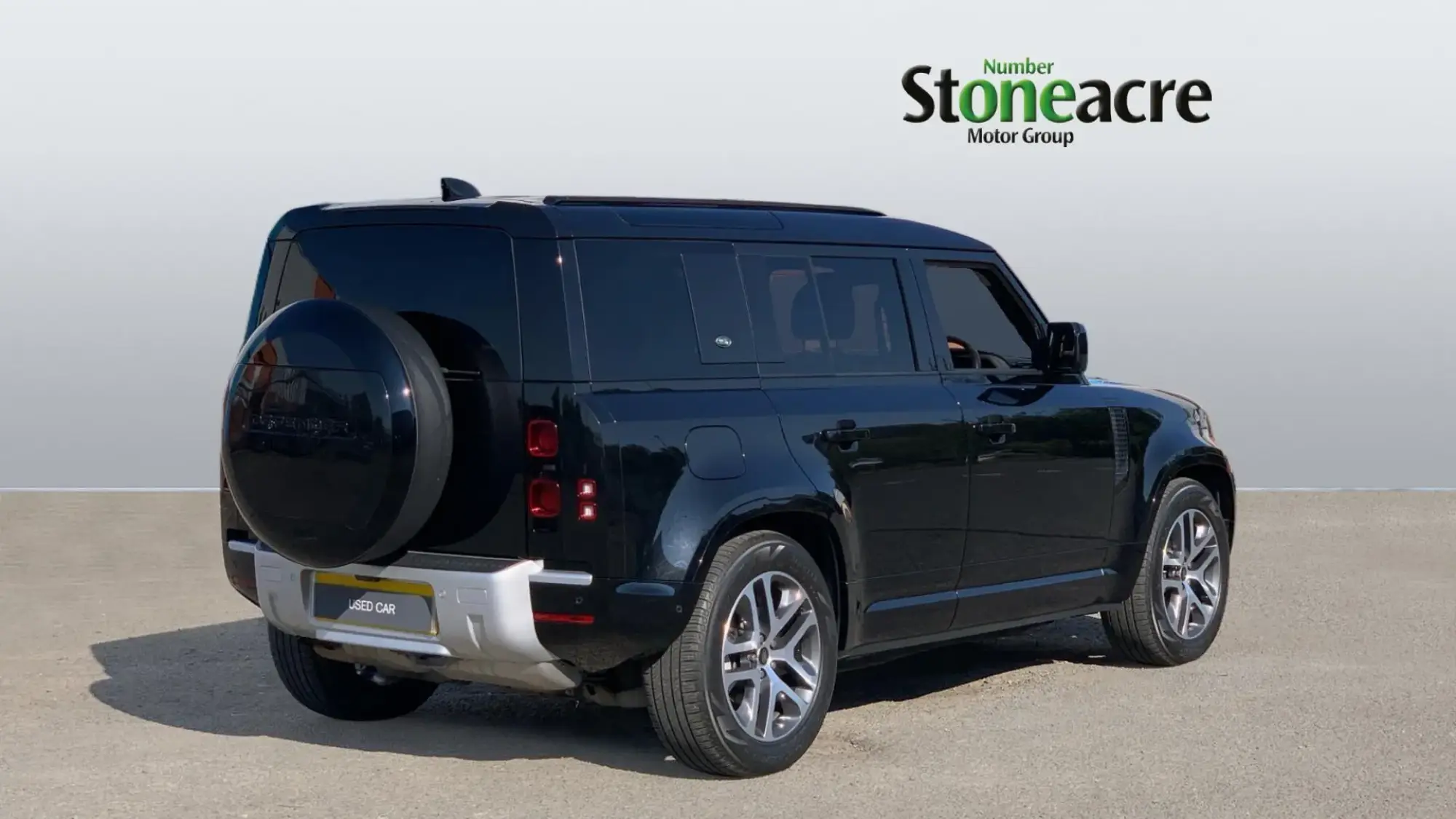 Land Rover Defender 110 Image 2