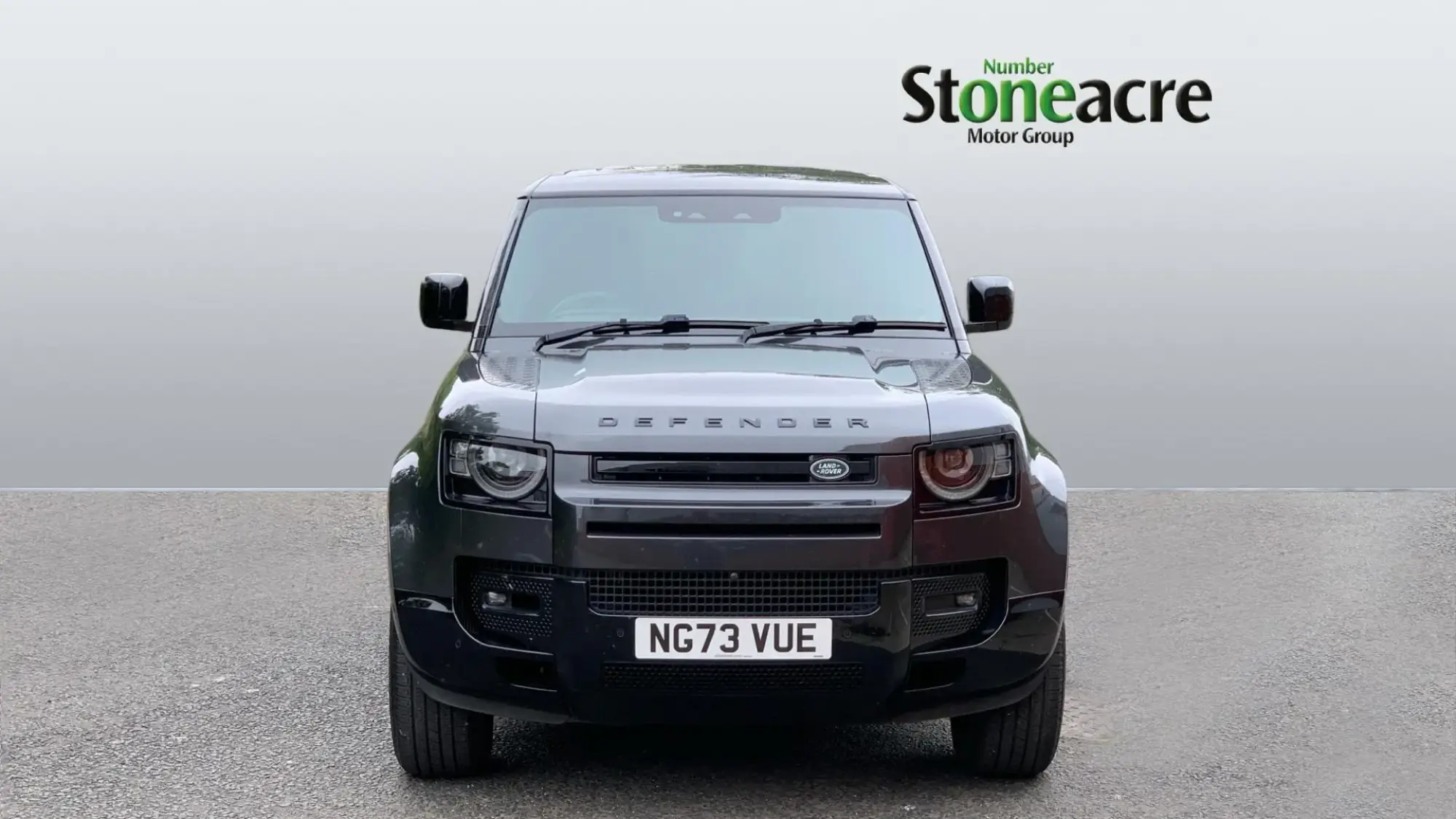 Land Rover Defender 110 Image 8