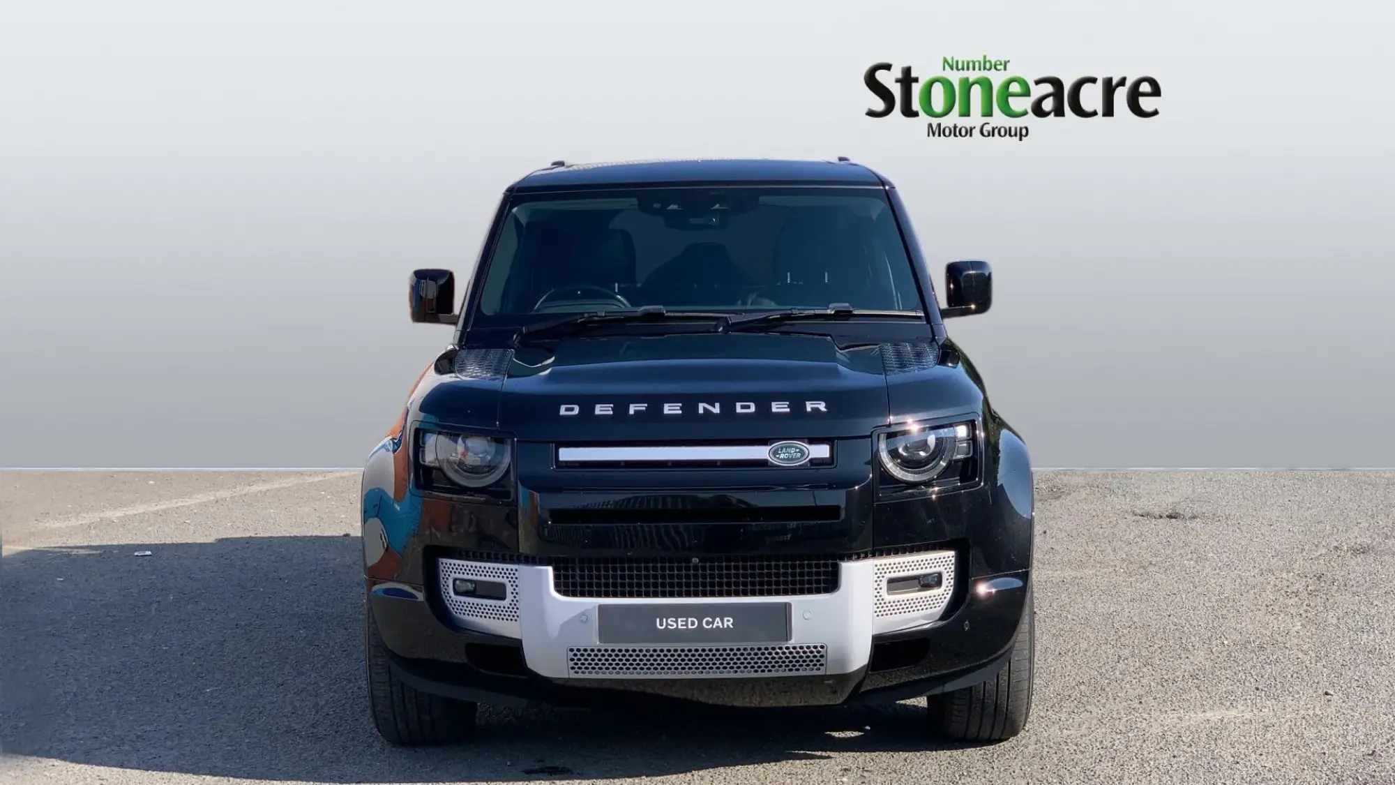 Land Rover Defender 110 Image 8