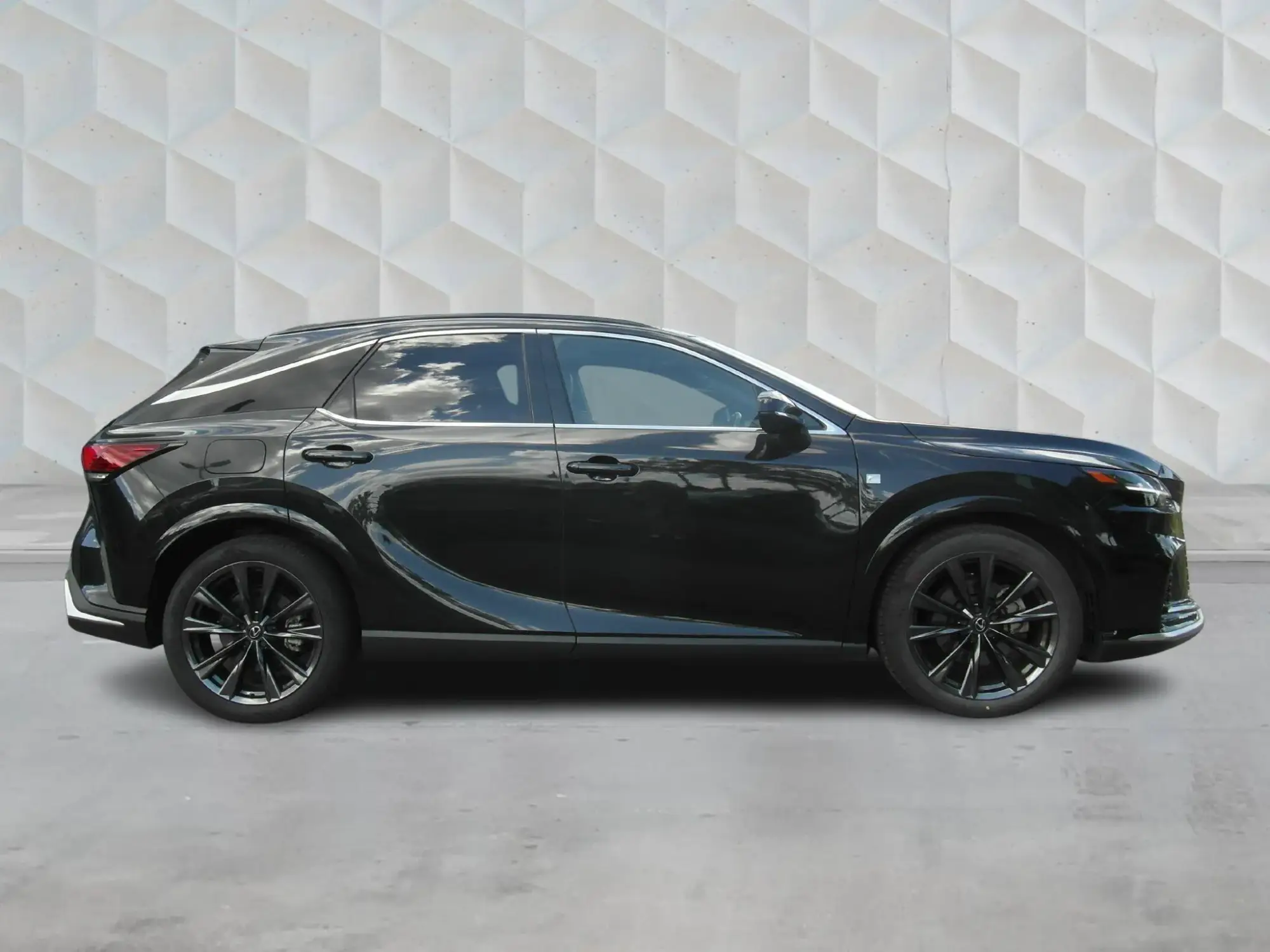 Lexus RX Plug-In Hybrid Image 6 Lexus RX Plug-In Hybrid Image 6