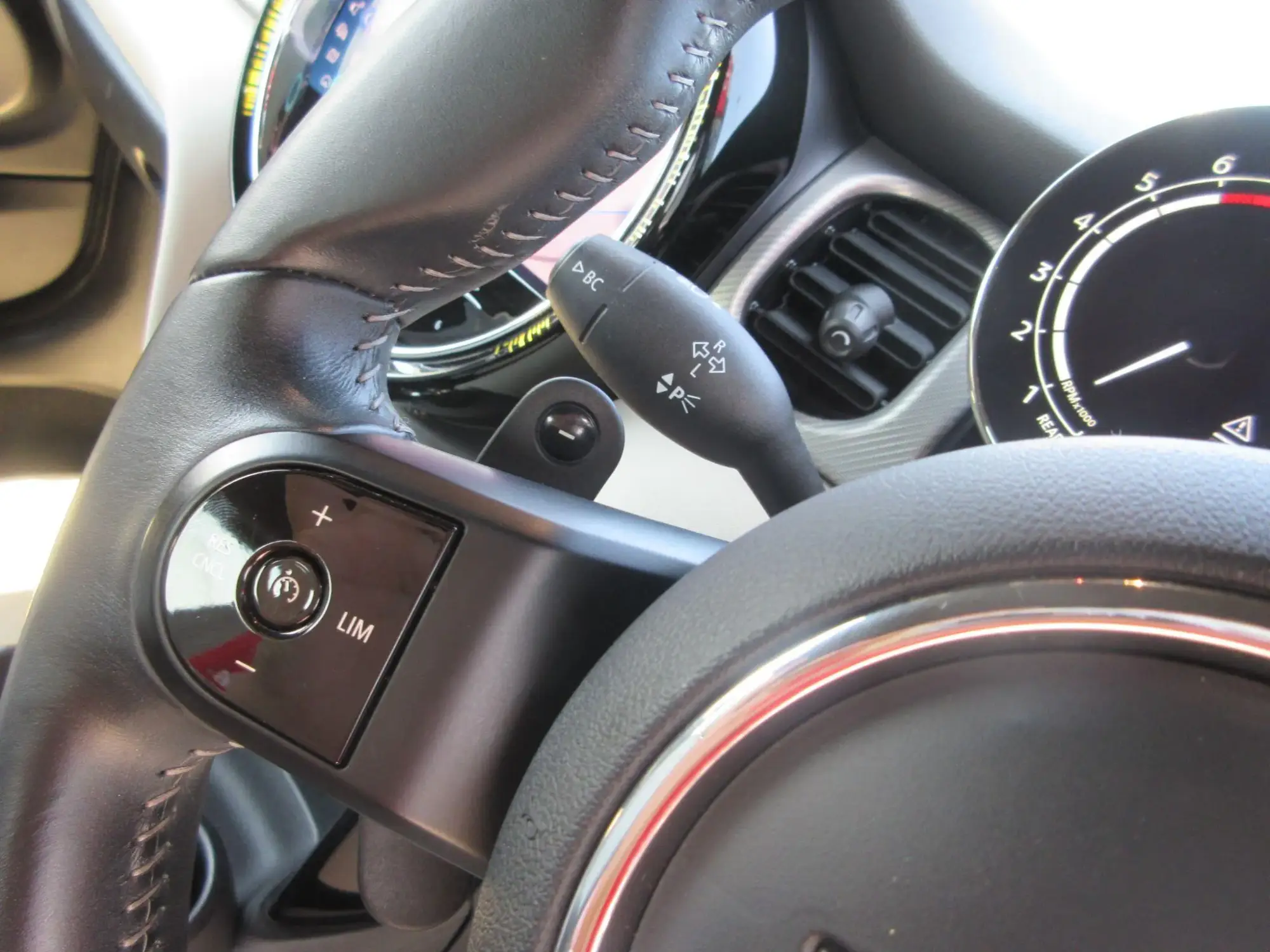 MINI Hatch Image 13 MINI Hatch Image 13