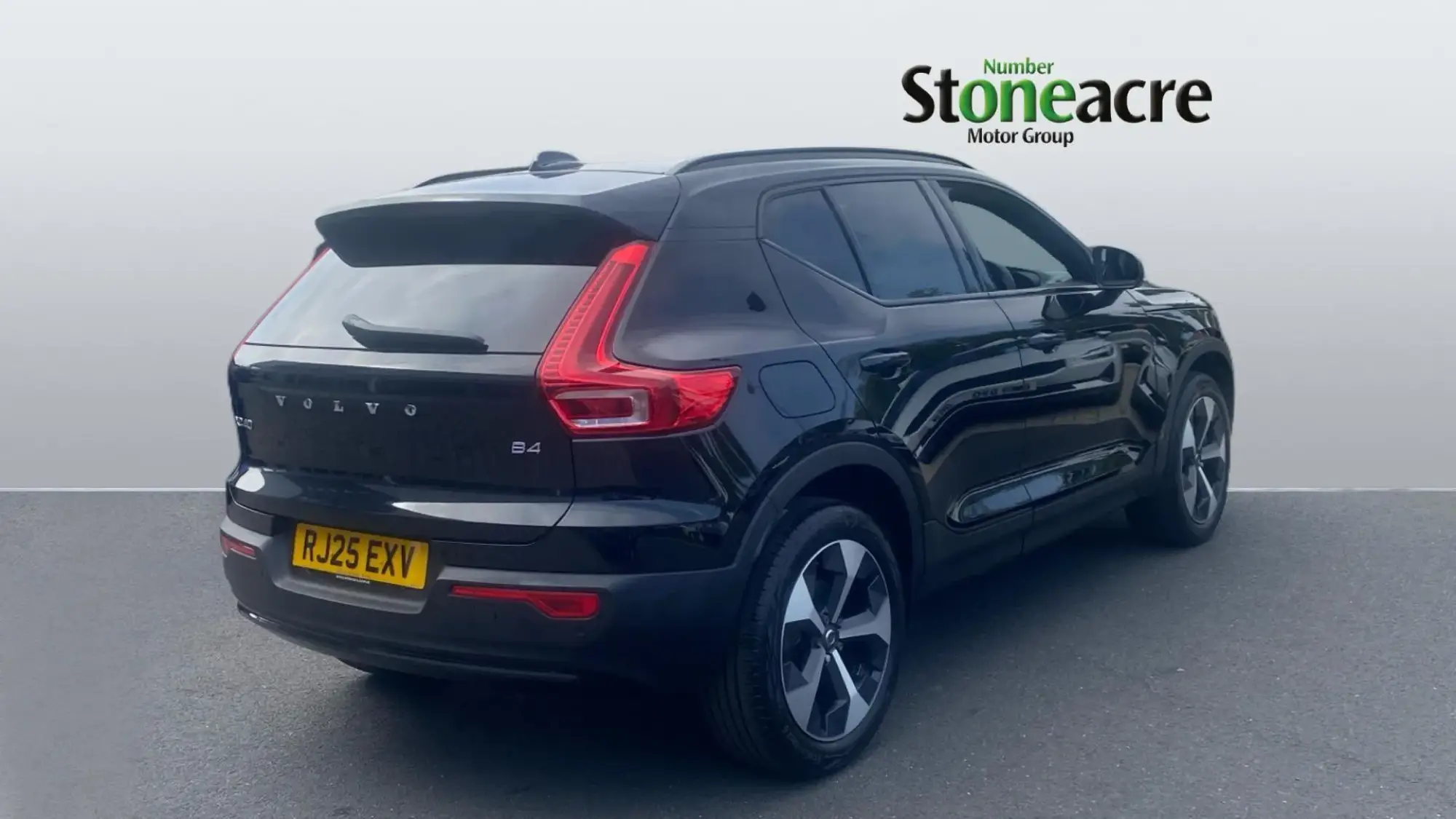 Volvo XC40 Image 2