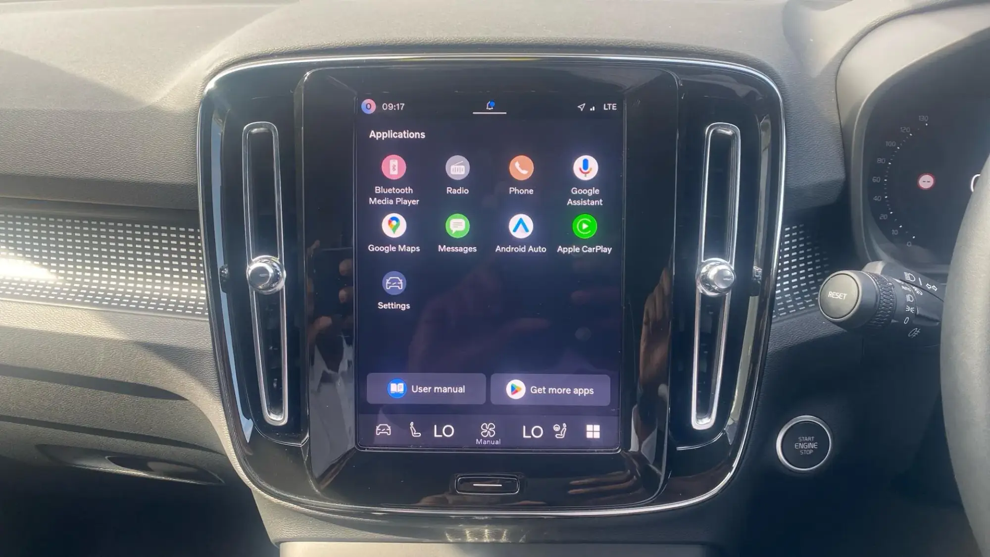 Volvo XC40 Image 12
