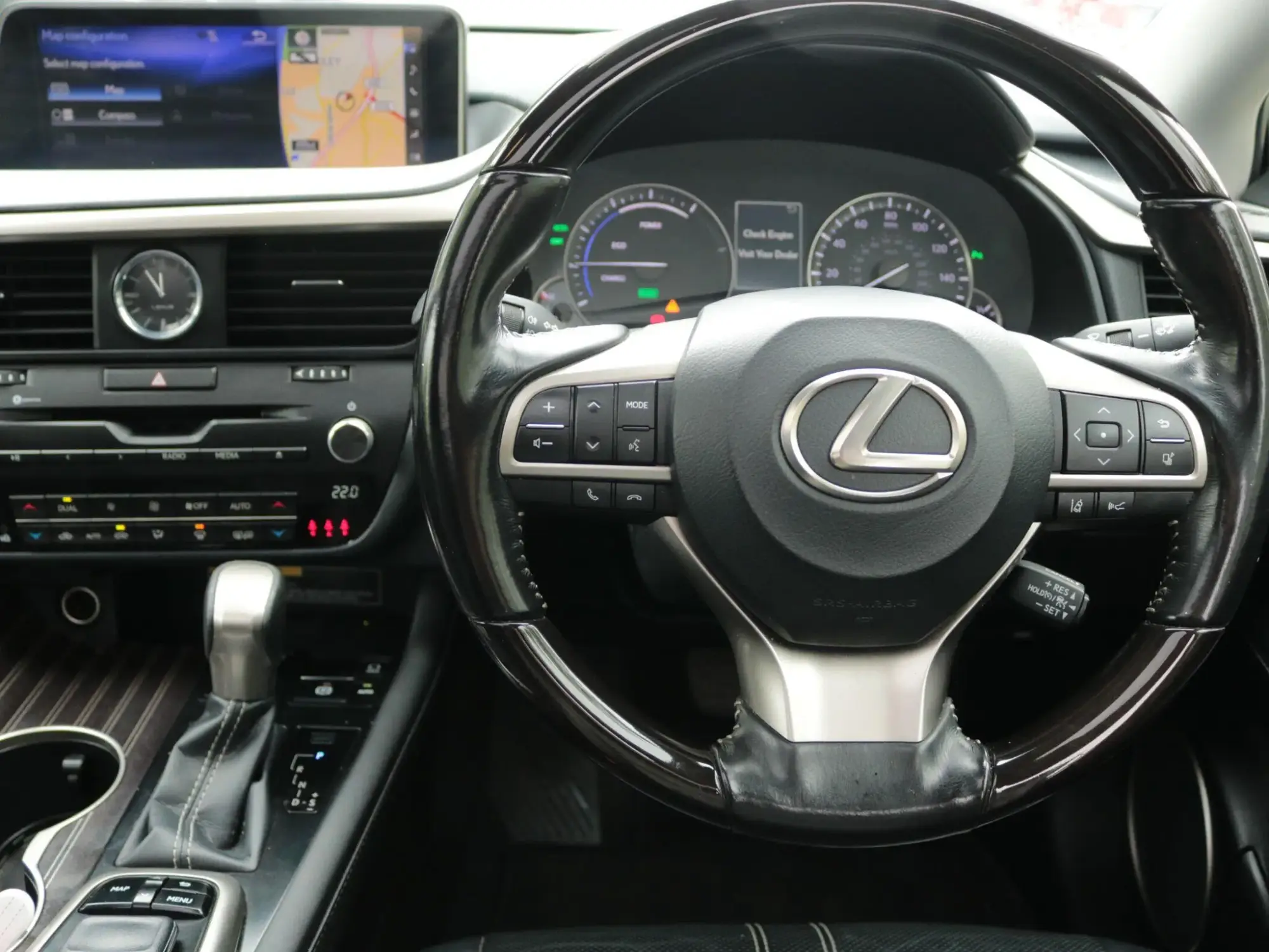 Lexus RX Image 16