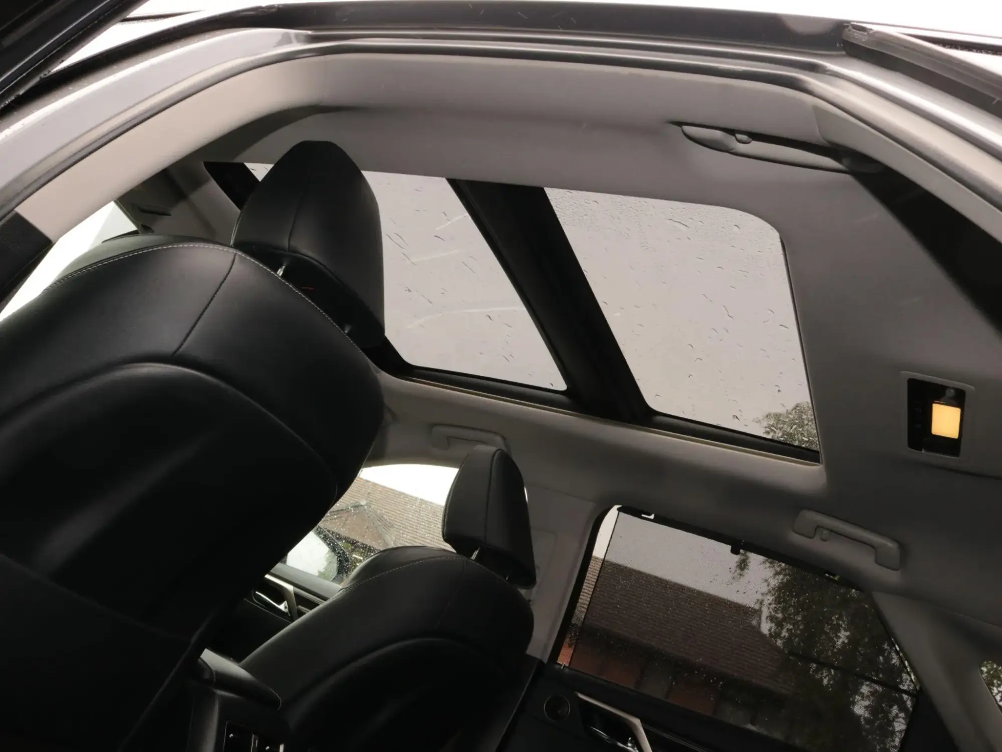 Lexus RX Image 32