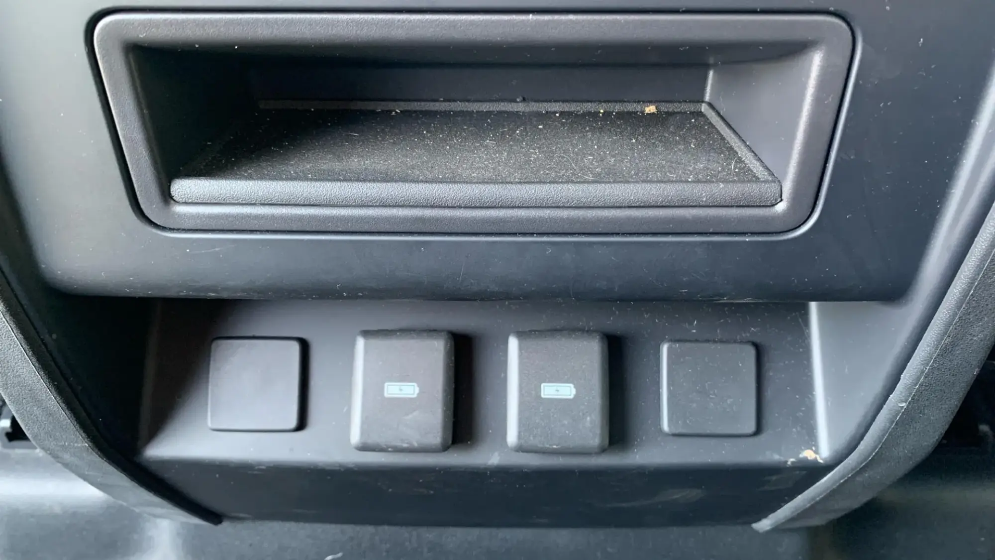 Land Rover Defender 110 Image 36