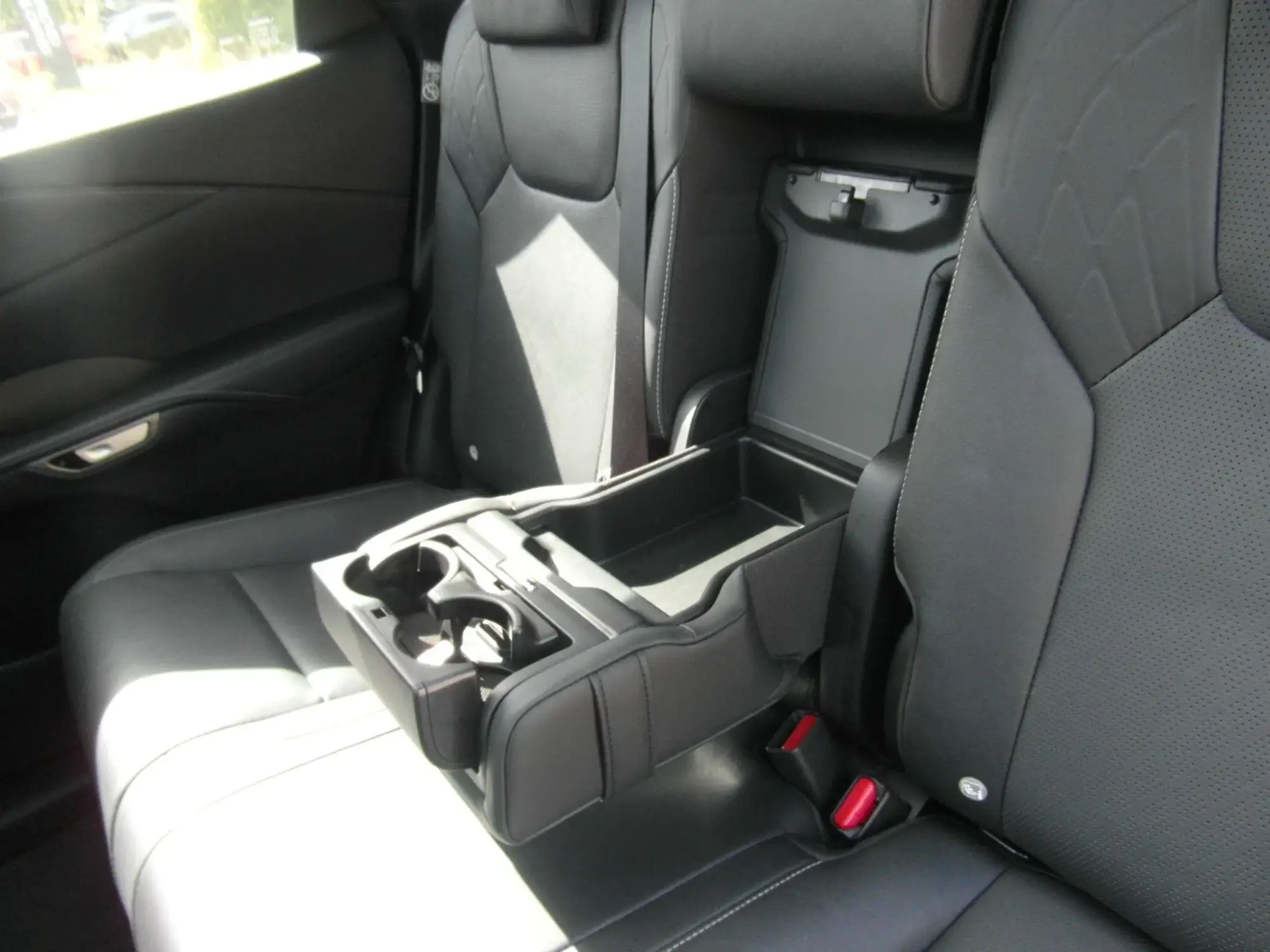 Lexus RX Plug-In Hybrid Image 30 Lexus RX Plug-In Hybrid Image 30