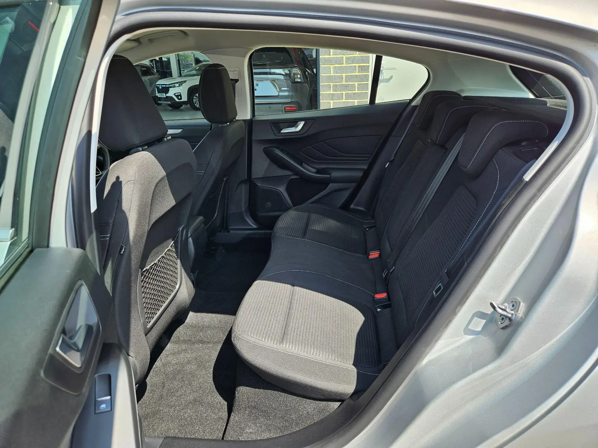 Ford Focus Image 17