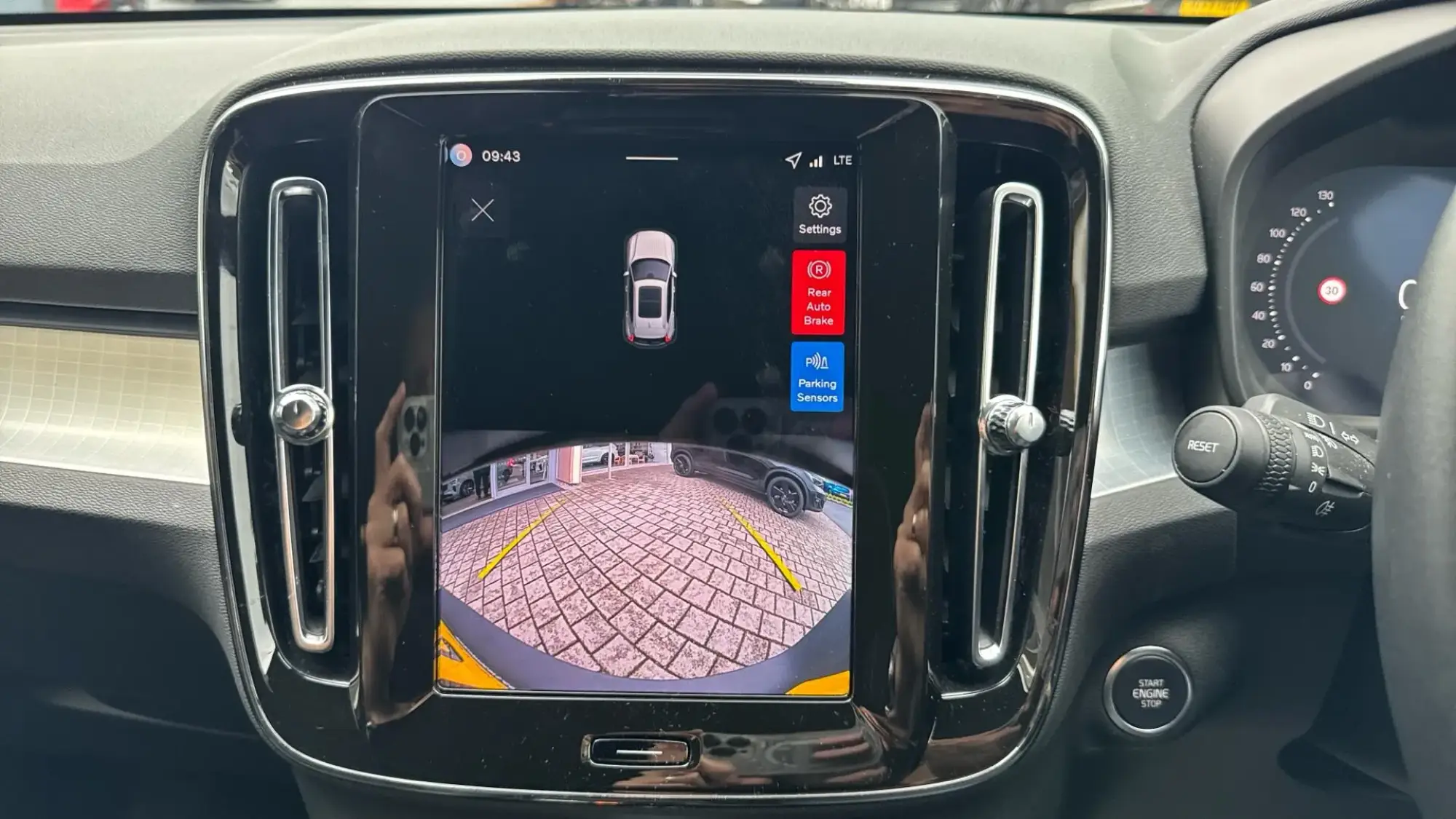 Volvo XC40 Image 18