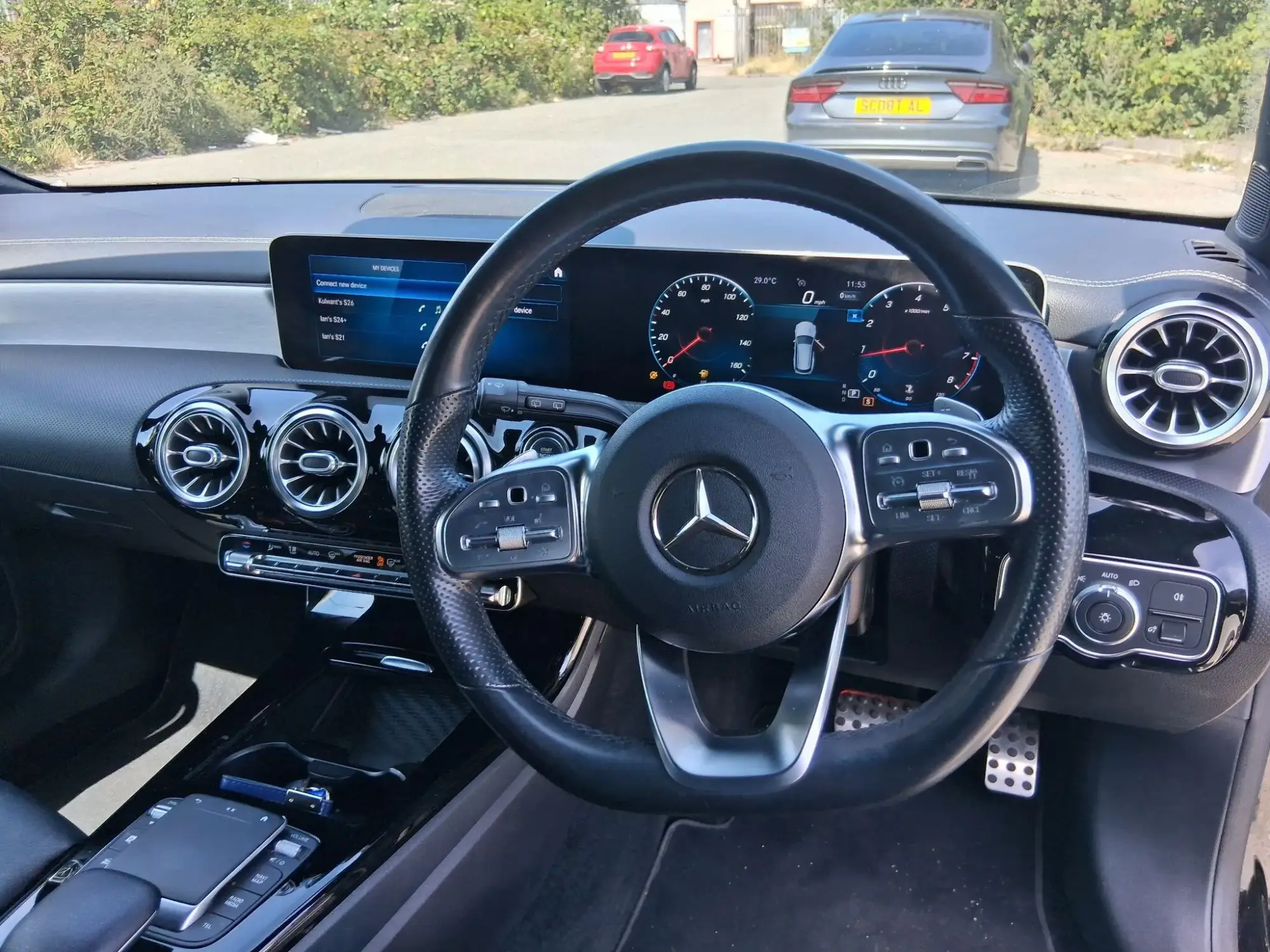 Mercedes-Benz CLA Image 12