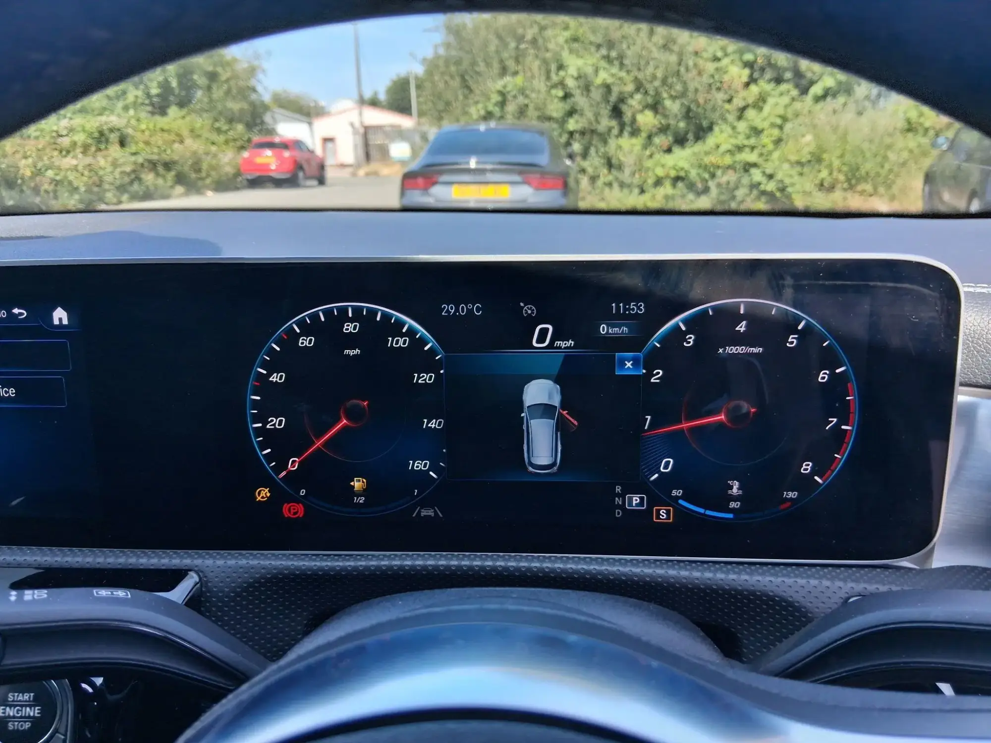 Mercedes-Benz CLA Image 14