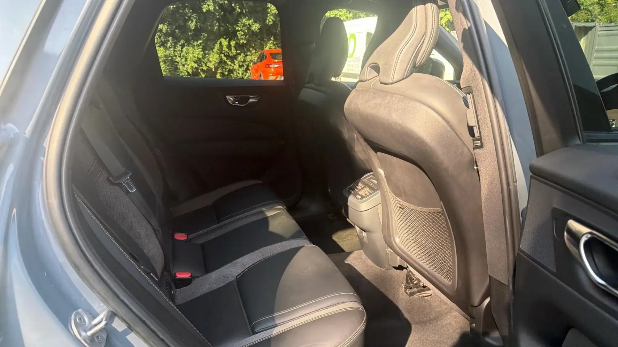 Volvo XC60 Image 6