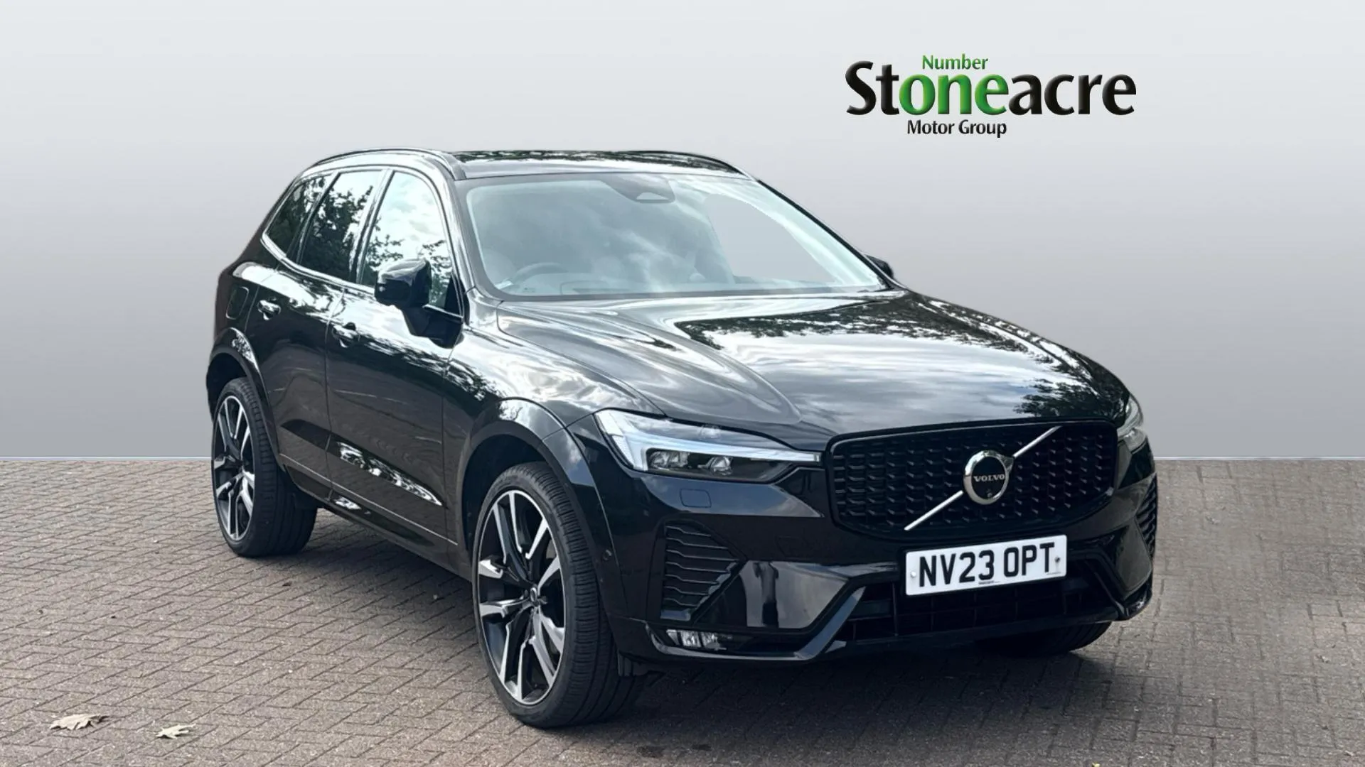 Volvo XC60 listing photo