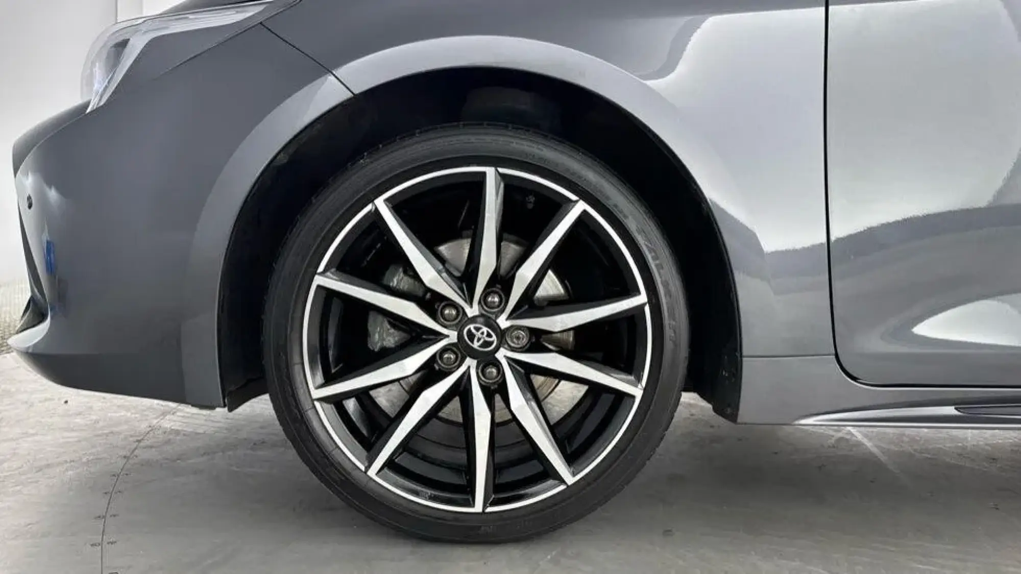 Toyota Corolla Touring Sports Image 10