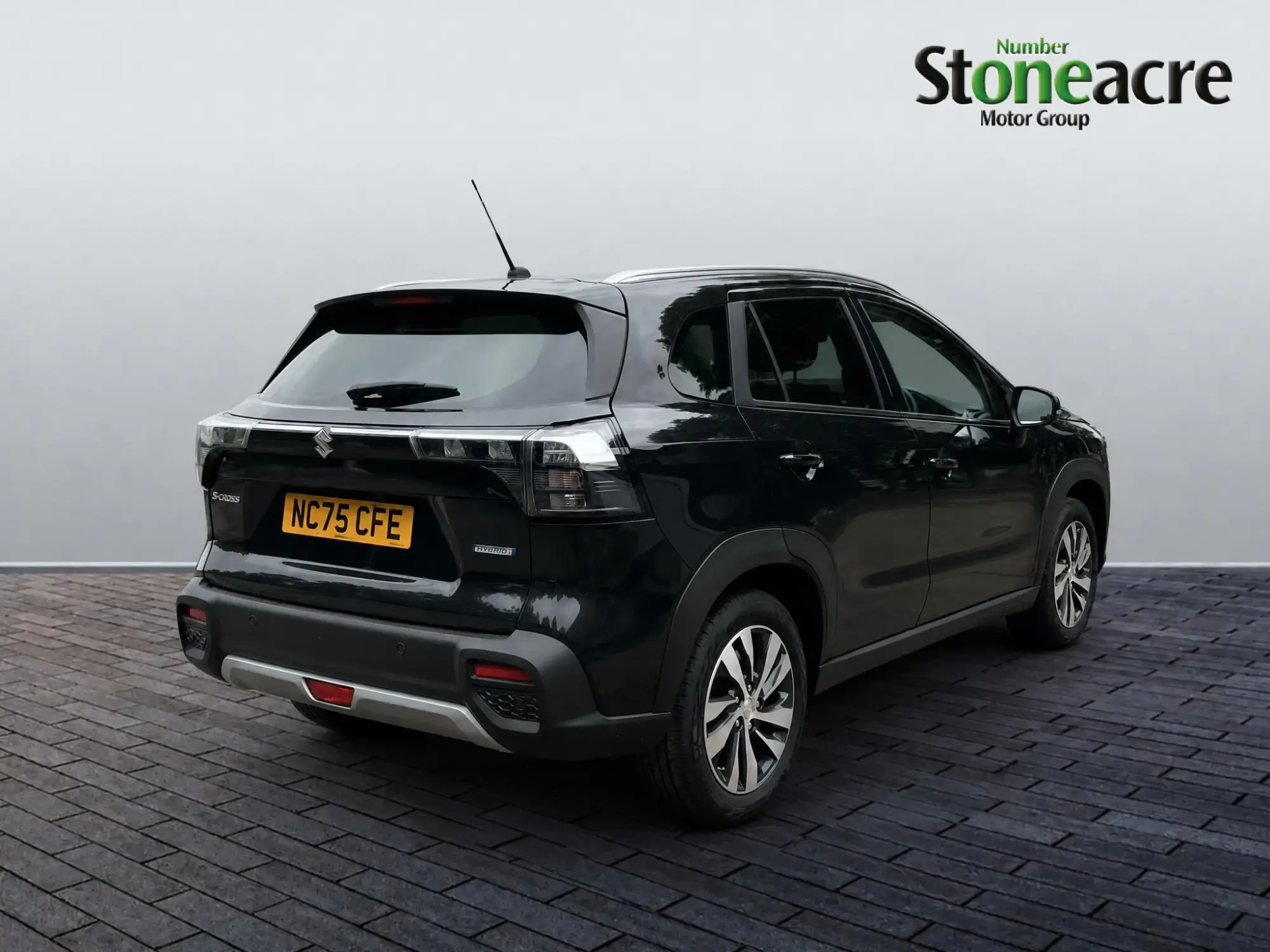 Suzuki S-Cross Image 2