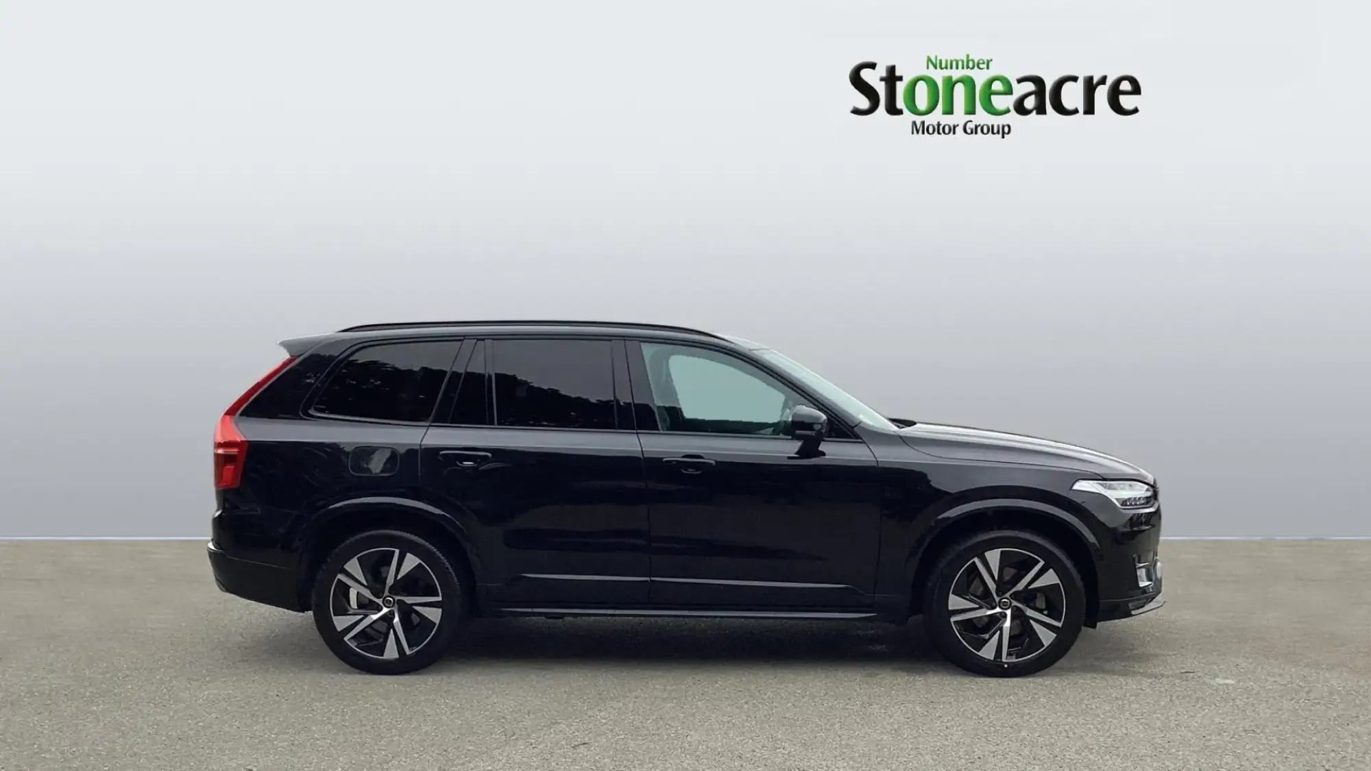 Volvo XC90 2.0 B5D [235] R DESIGN 5dr AWD Geartronic NL22VHG Image 3