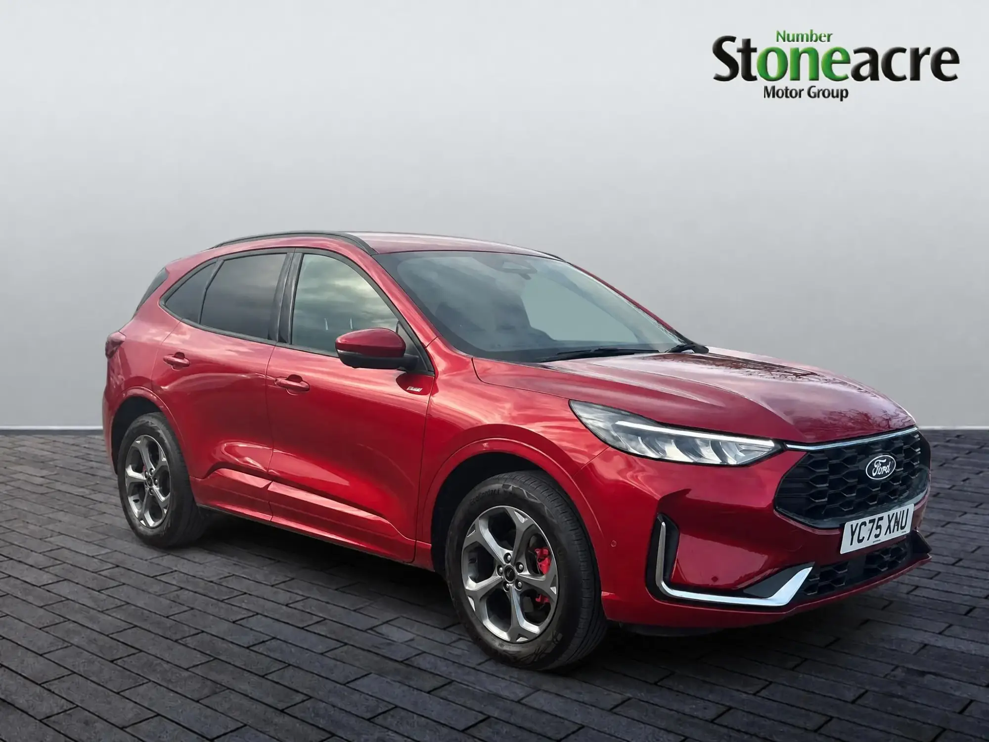Ford Kuga 2.5 EcoBoost Duratec 14.4kWh ST-Line CVT Euro 6 (s/s) 5dr YC75XNU Image 1