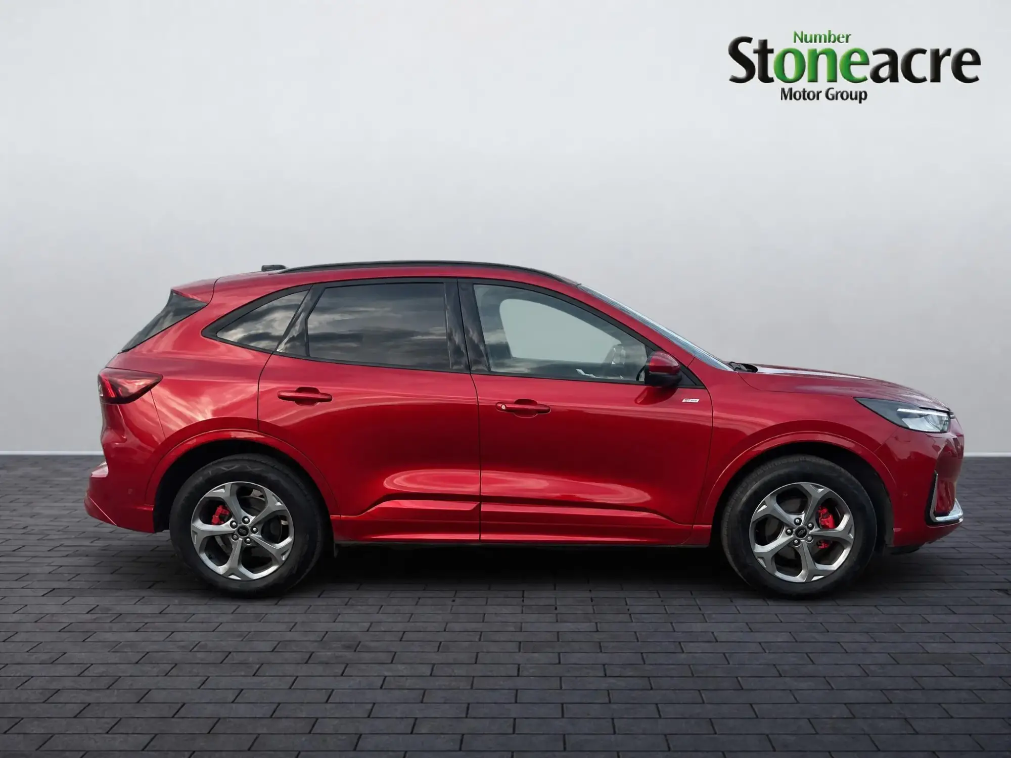Ford Kuga 2.5 EcoBoost Duratec 14.4kWh ST-Line CVT Euro 6 (s/s) 5dr YC75XNU Image 2