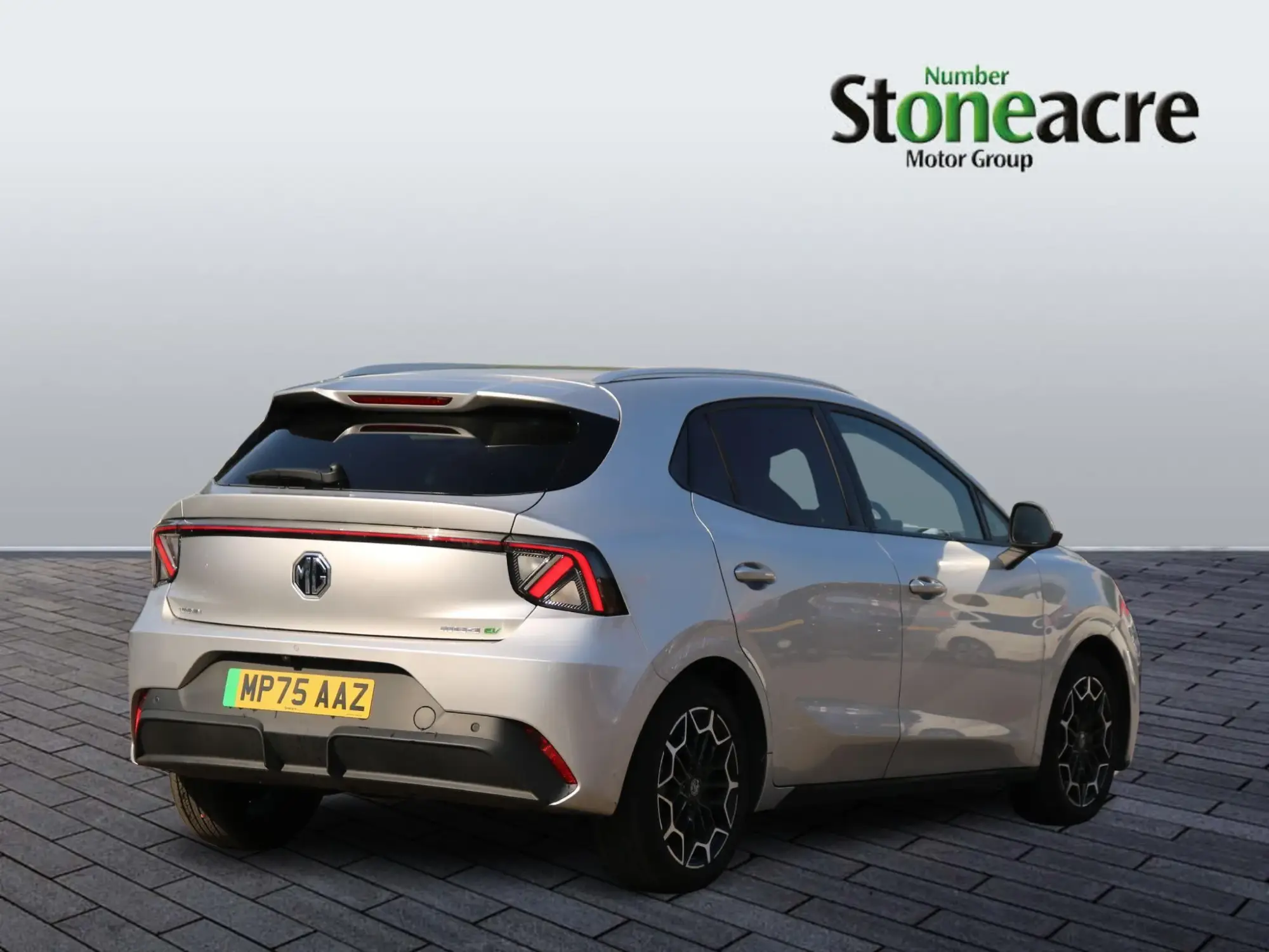 MG MG4 Urban 53.9kWh Premium Long Range Auto 5dr MP75AAZ Image 3