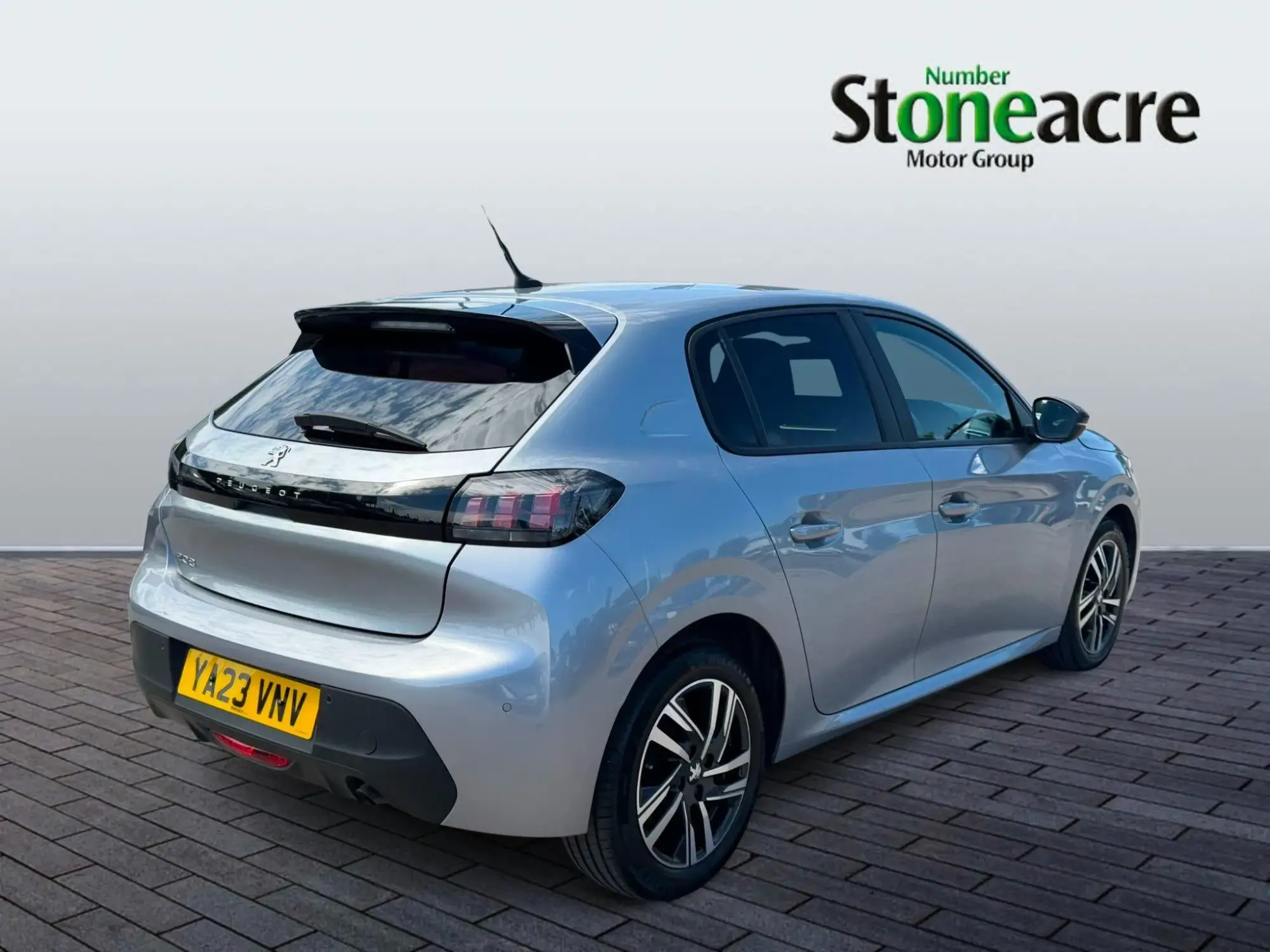 Peugeot 208 Image 3