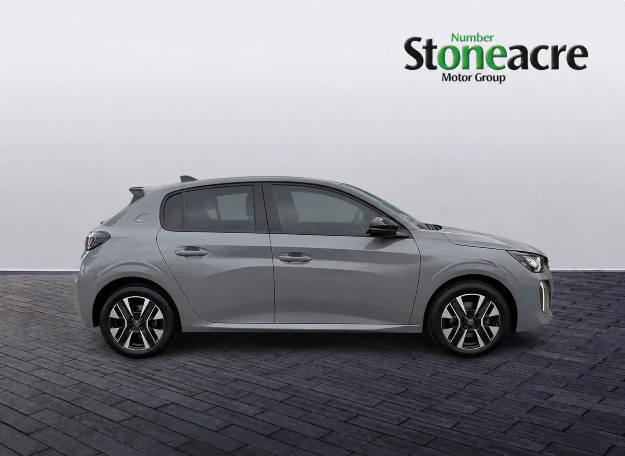 Peugeot 208 Image 8