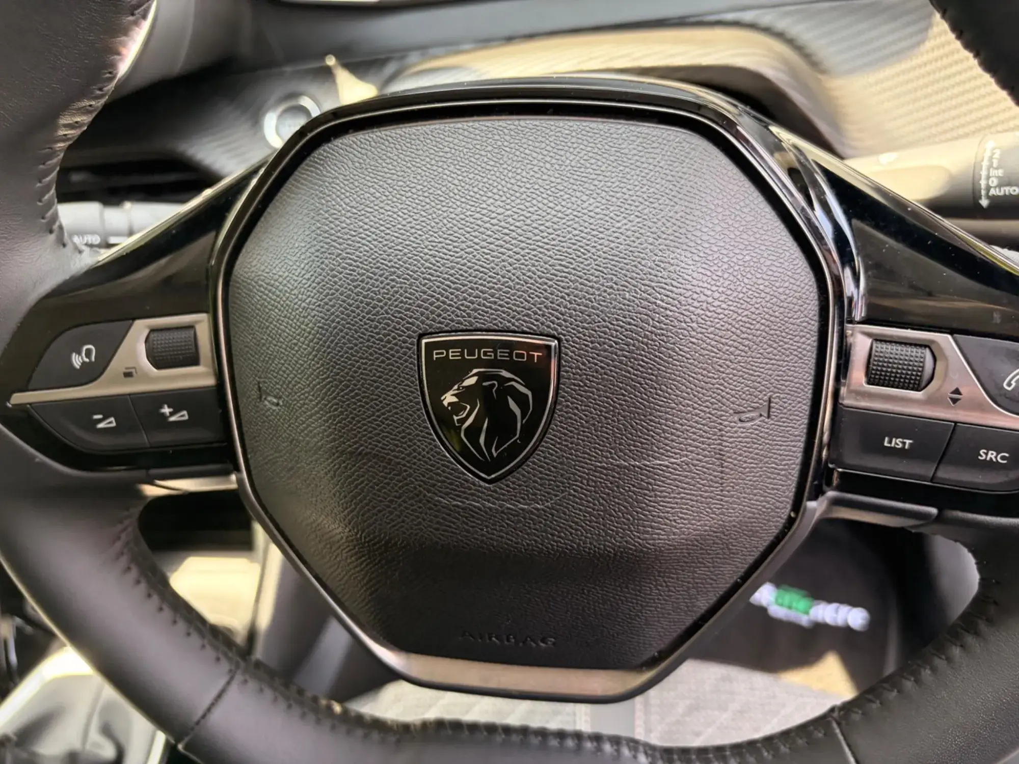 Peugeot 208 Image 33