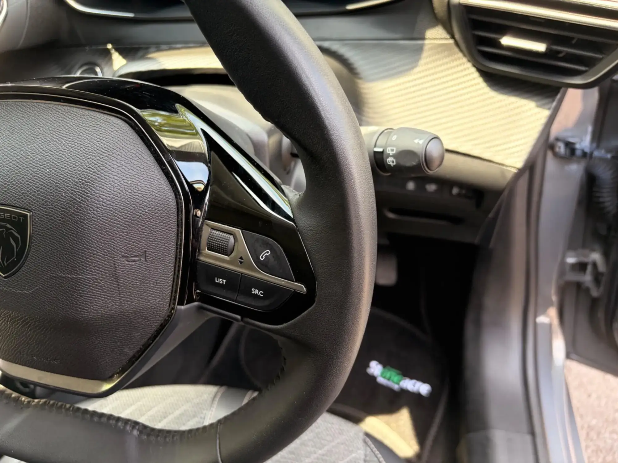 Peugeot 208 Image 34