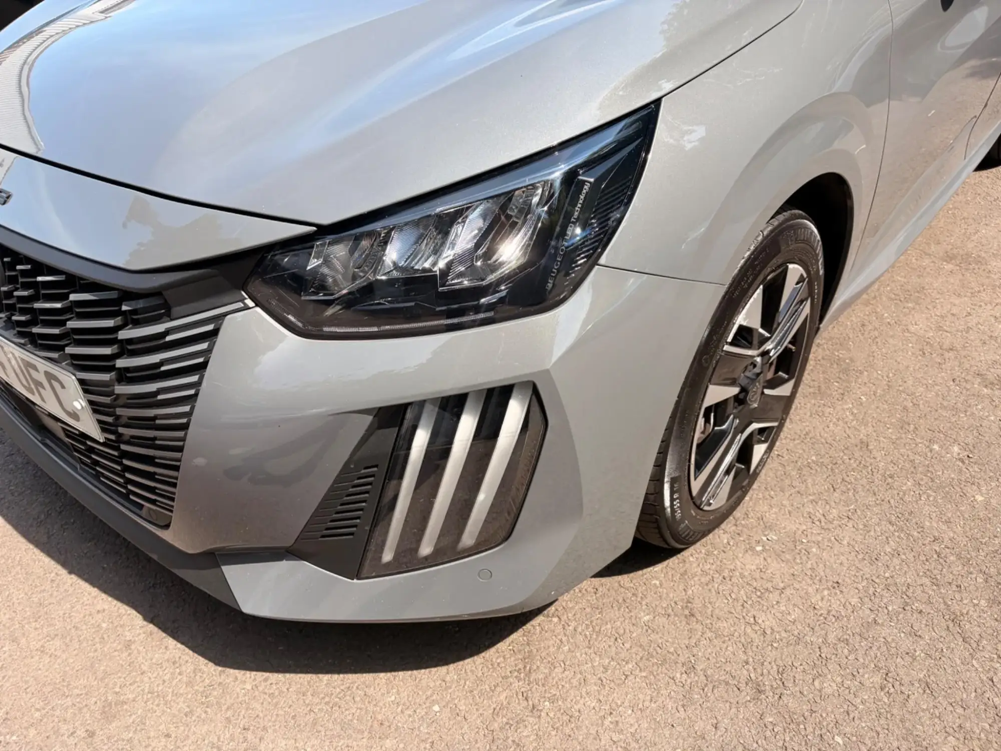 Peugeot 208 Image 38