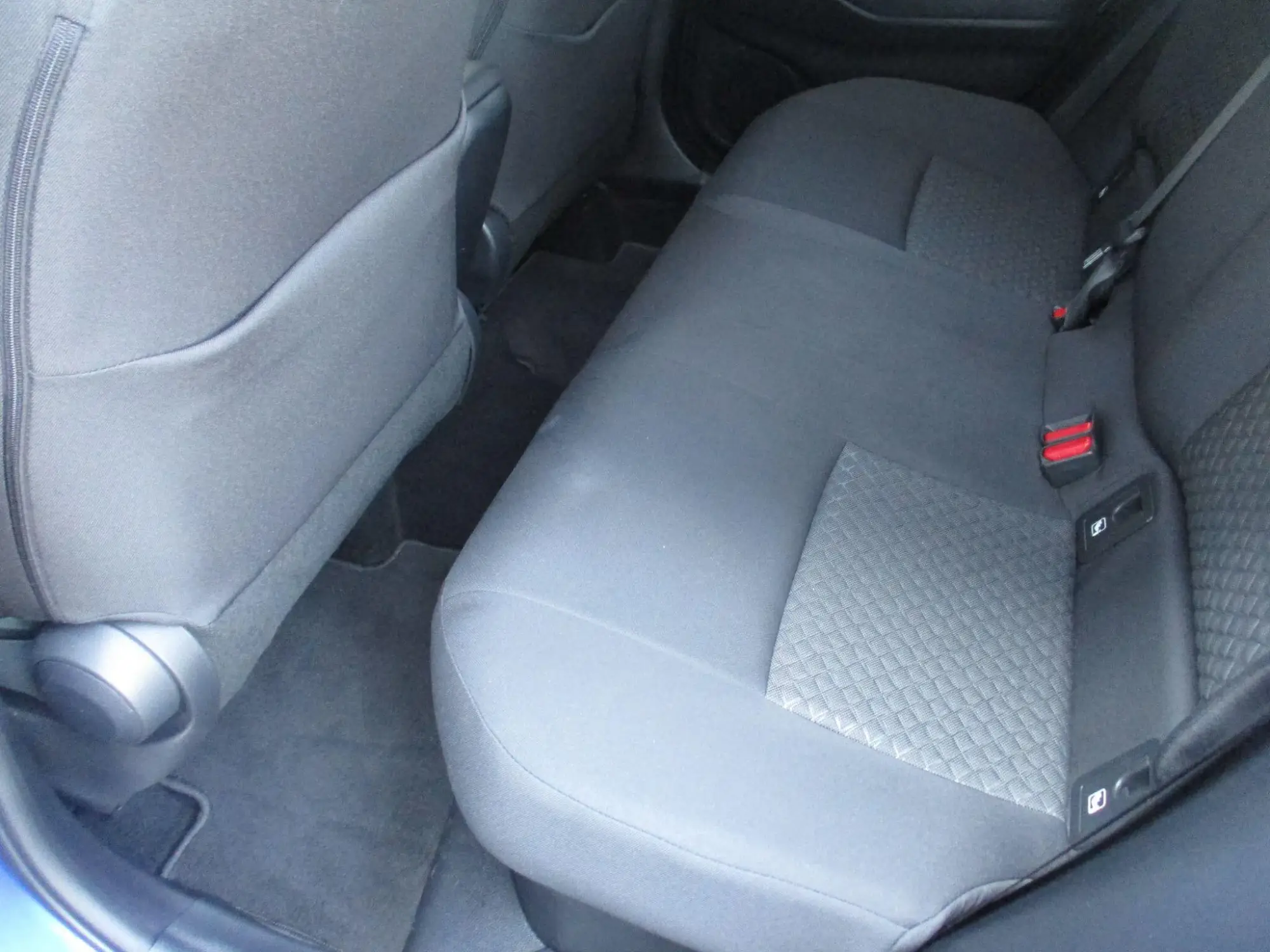 Toyota C-HR Self-Charging Hybrid Image 12 Toyota C-HR Self-Charging Hybrid Image 12