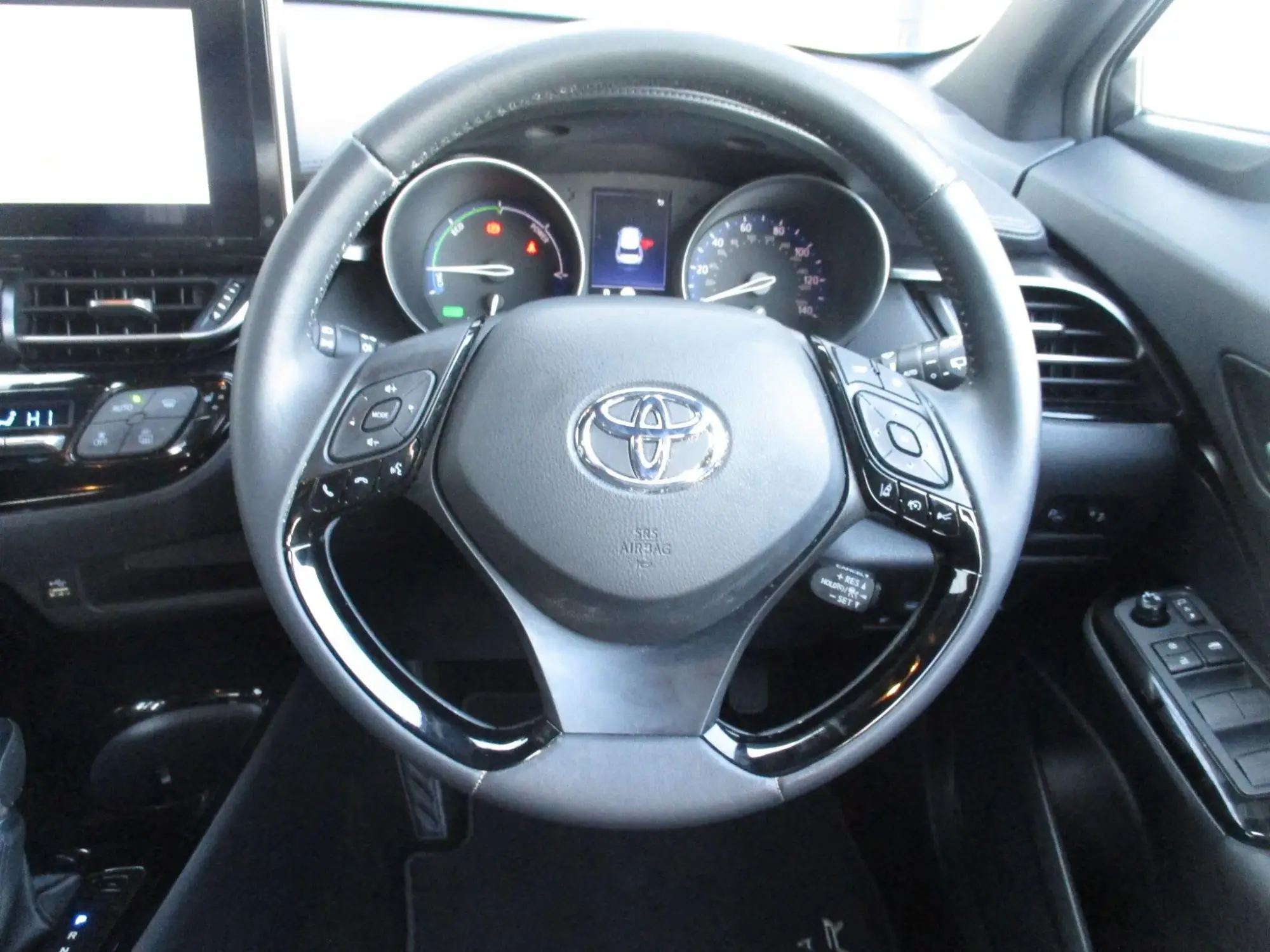 Toyota C-HR Self-Charging Hybrid Image 16 Toyota C-HR Self-Charging Hybrid Image 16