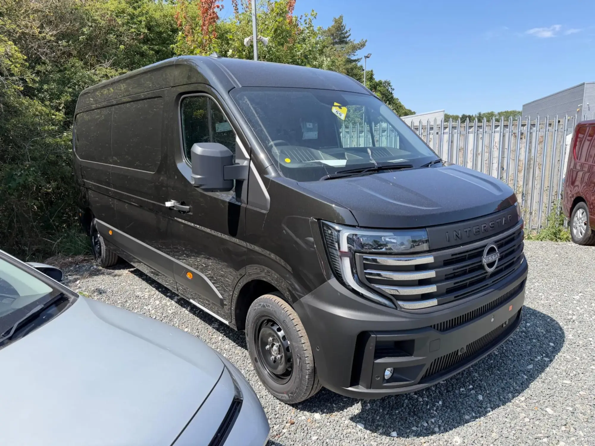 Nissan Interstar 2.0 dCi 35 Tekna L3 Medium Roof Euro 6 (s/s) 4dr Image 1