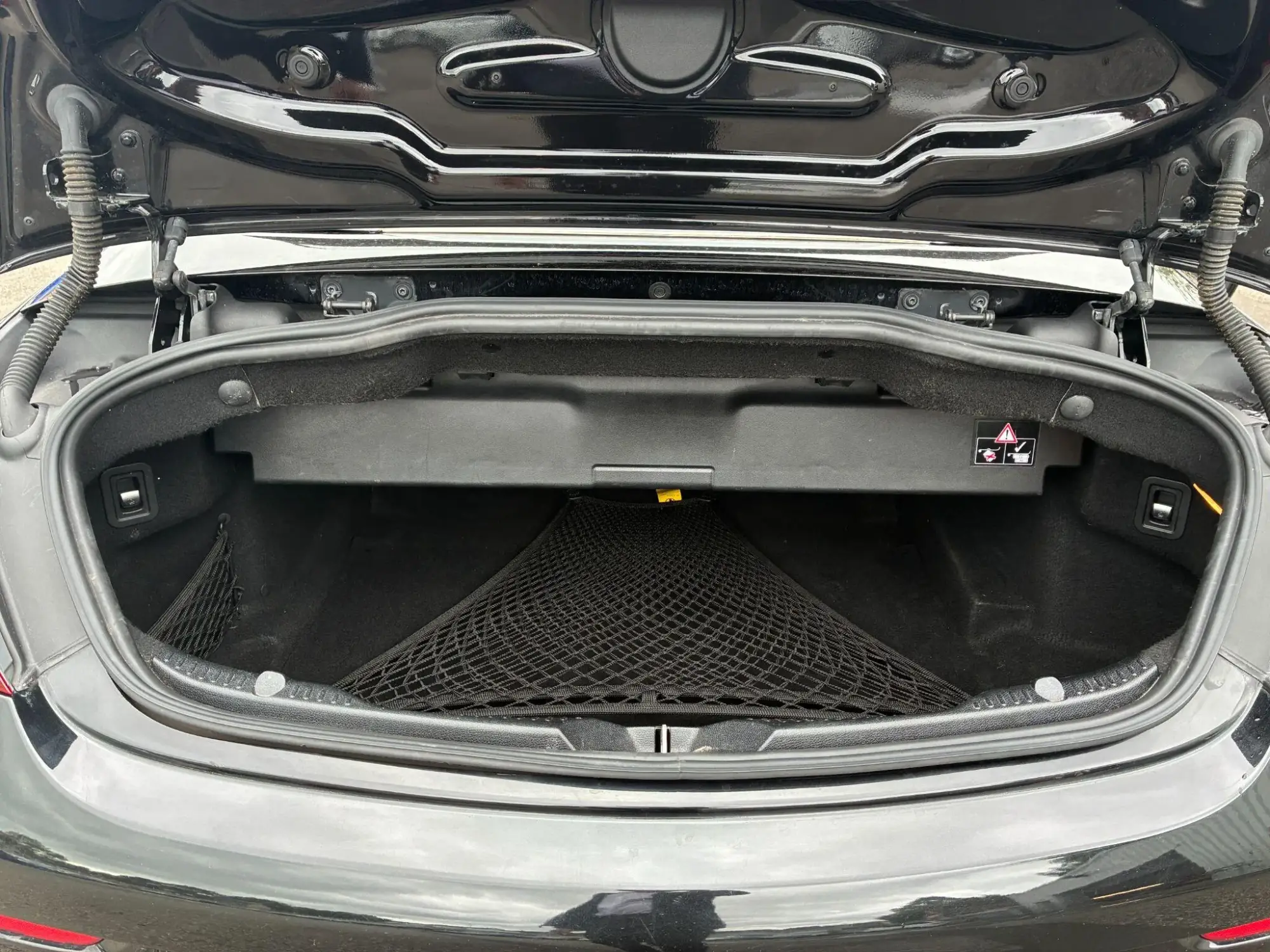 Mercedes-Benz C-Class Image 10