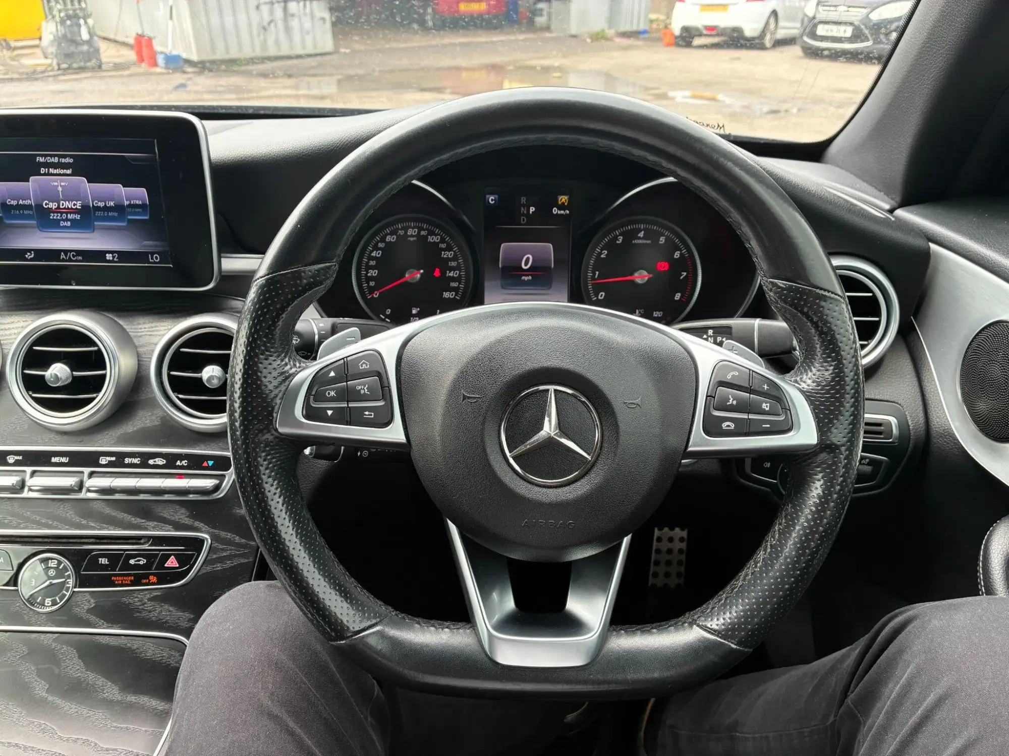 Mercedes-Benz C-Class Image 11