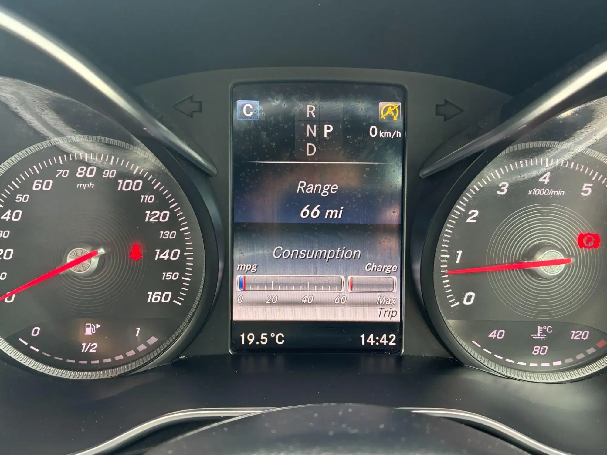 Mercedes-Benz C-Class Image 16