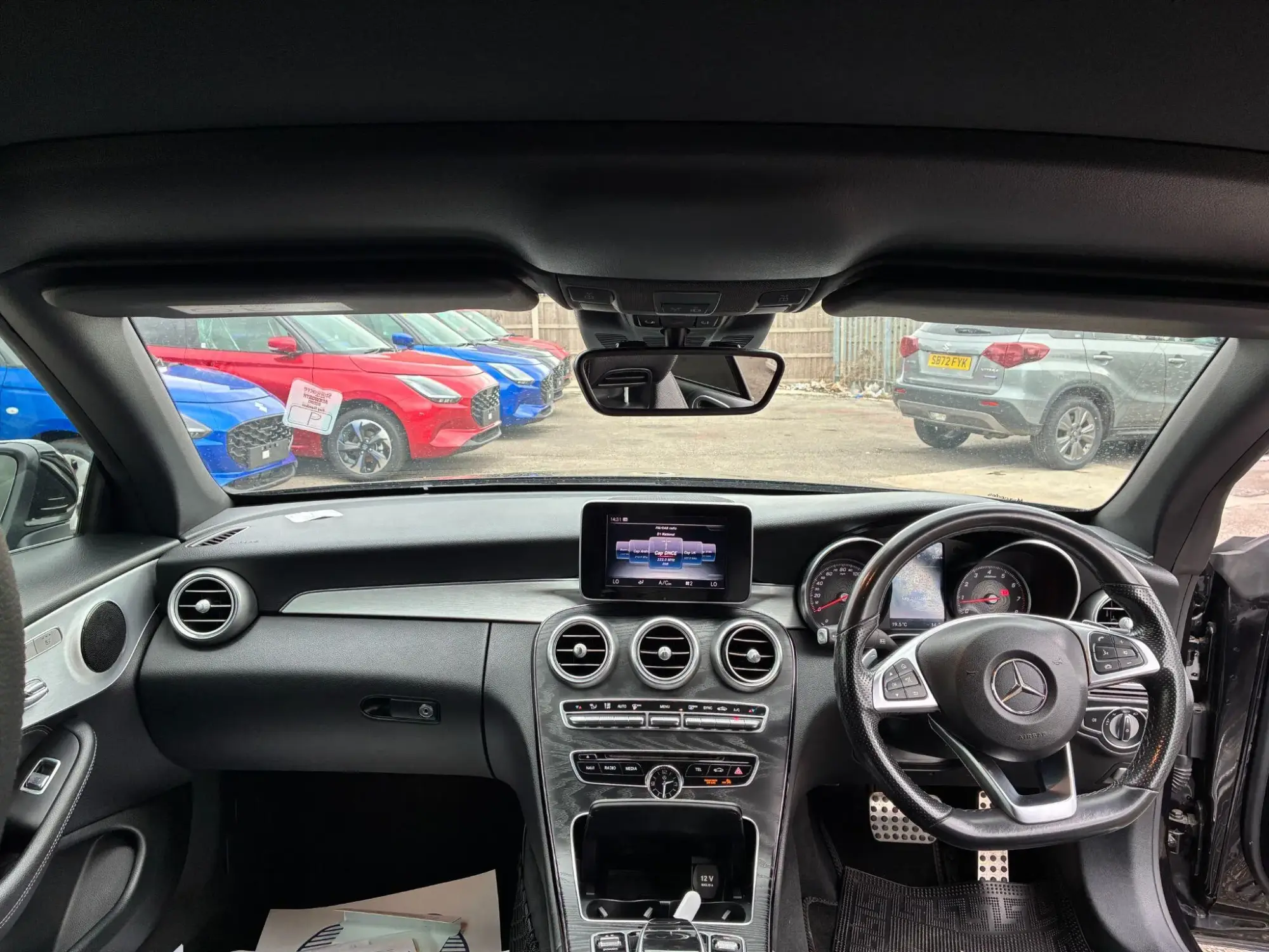 Mercedes-Benz C-Class Image 22