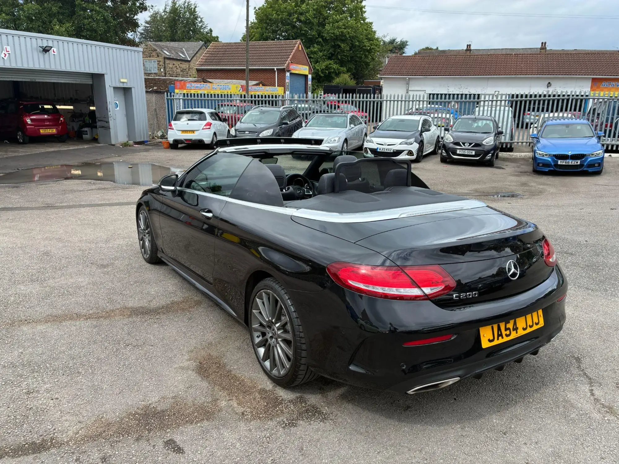 Mercedes-Benz C-Class Image 30
