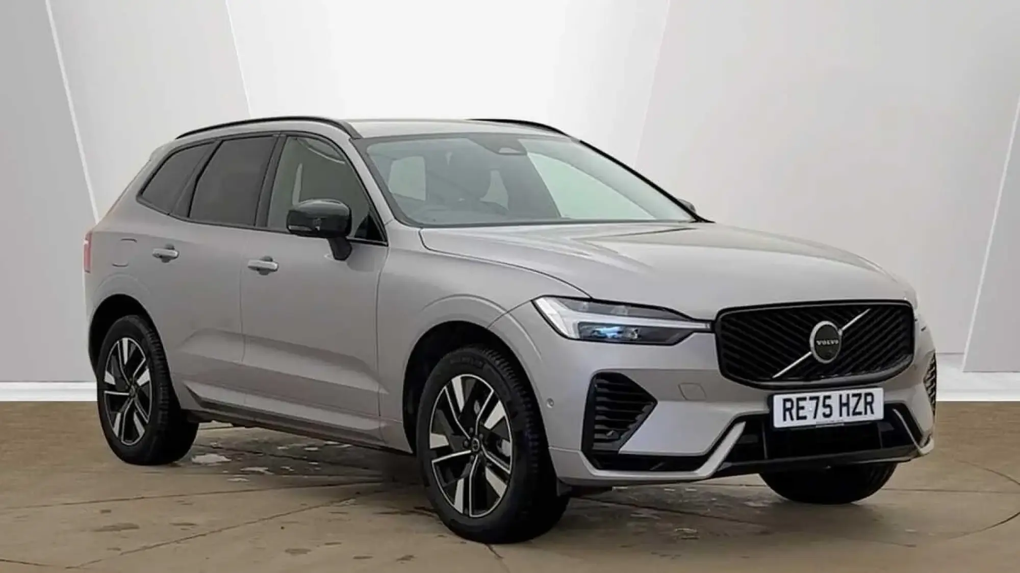 Volvo XC60 2.0 T6 18.8kWh Plus Auto AWD Euro 6 (s/s) 5dr RE75HZR Image 1