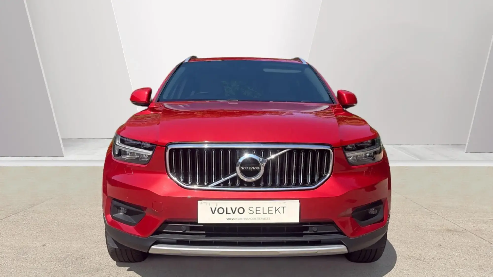 Volvo XC40 2.0 B4 MHEV Inscription Pro Auto AWD Euro 6 (s/s) 5dr NK70GJJ Image 2