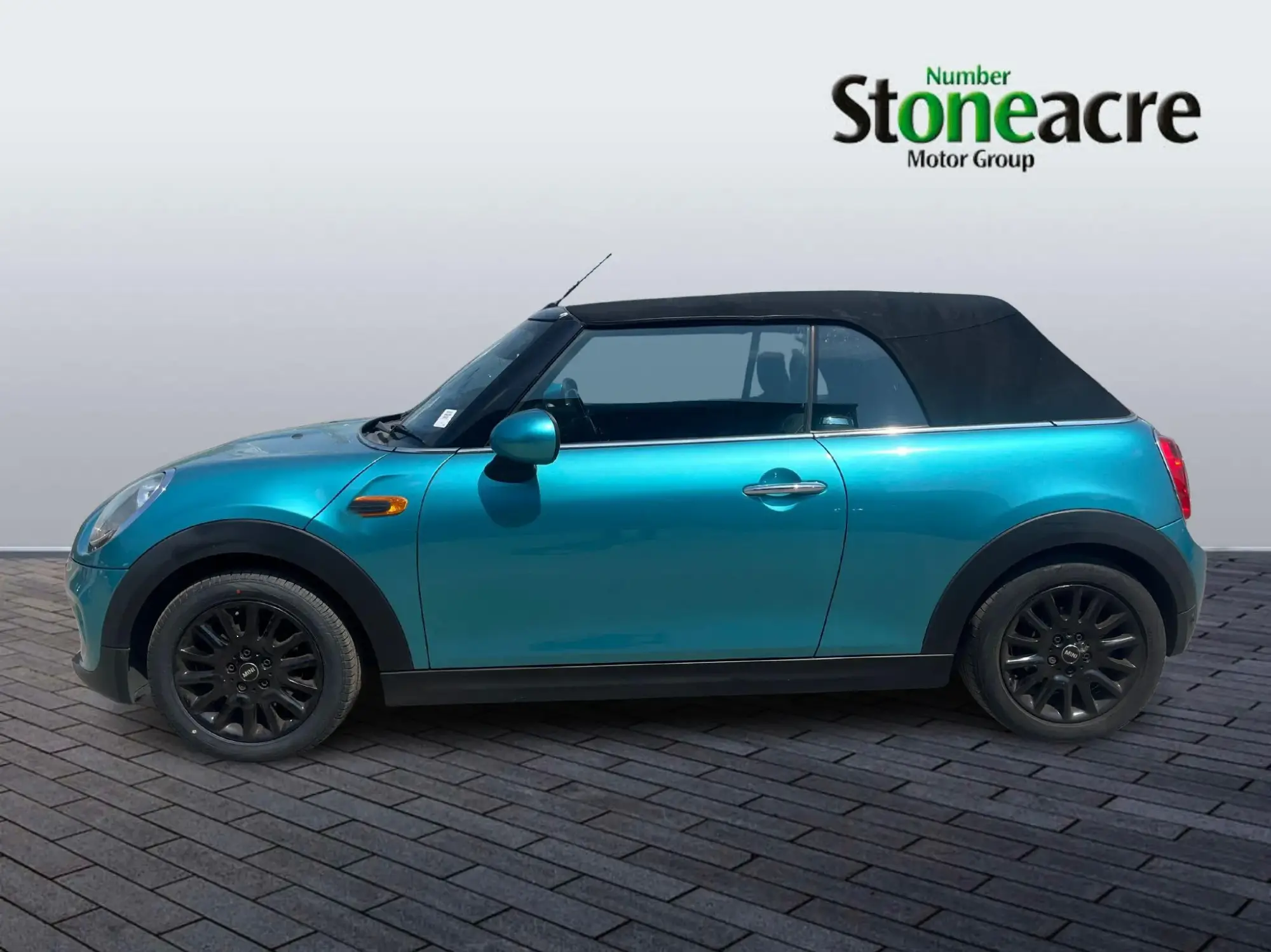 MINI Convertible Image 4 MINI Convertible Image 4