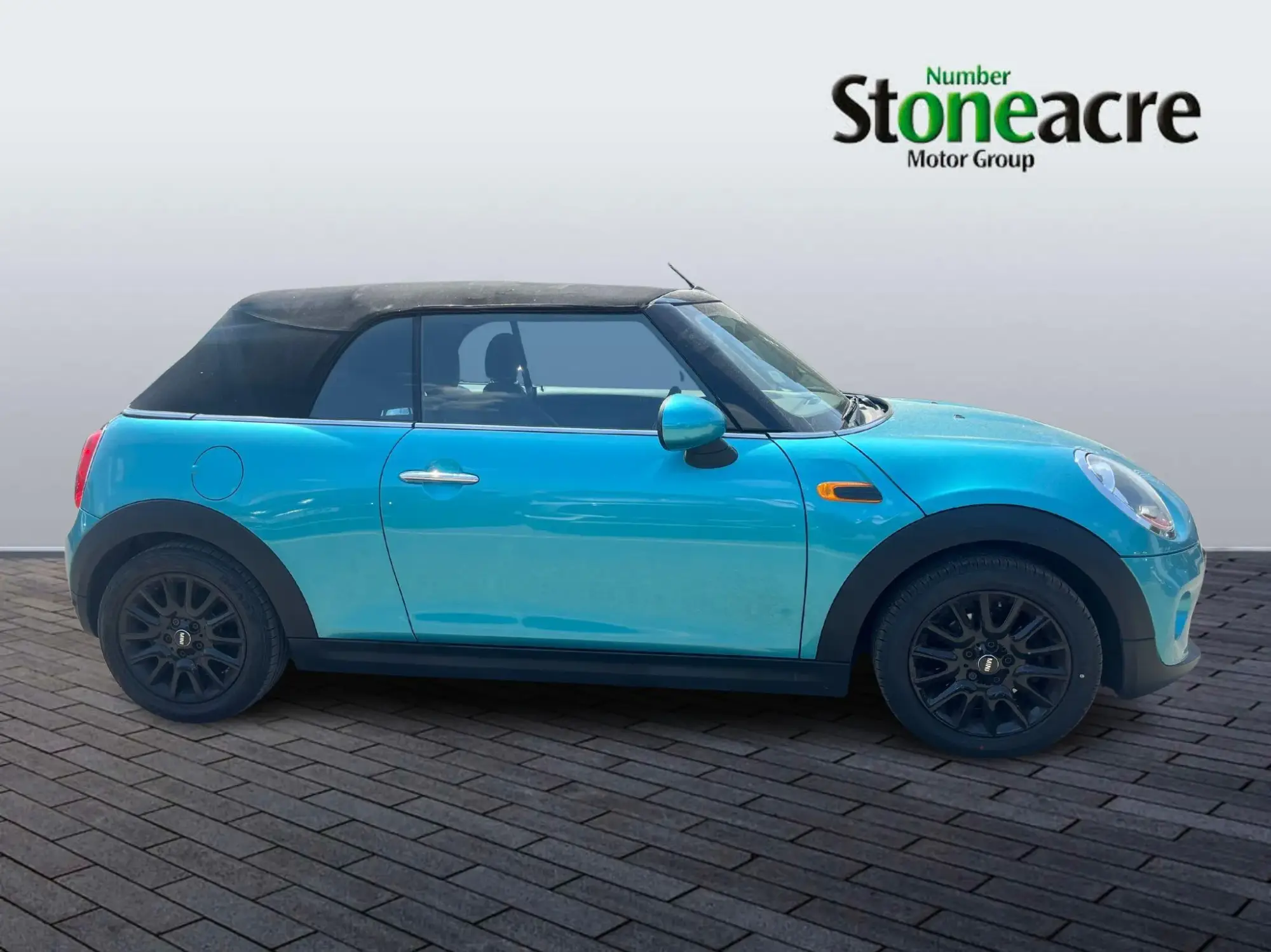 MINI Convertible Image 6 MINI Convertible Image 6