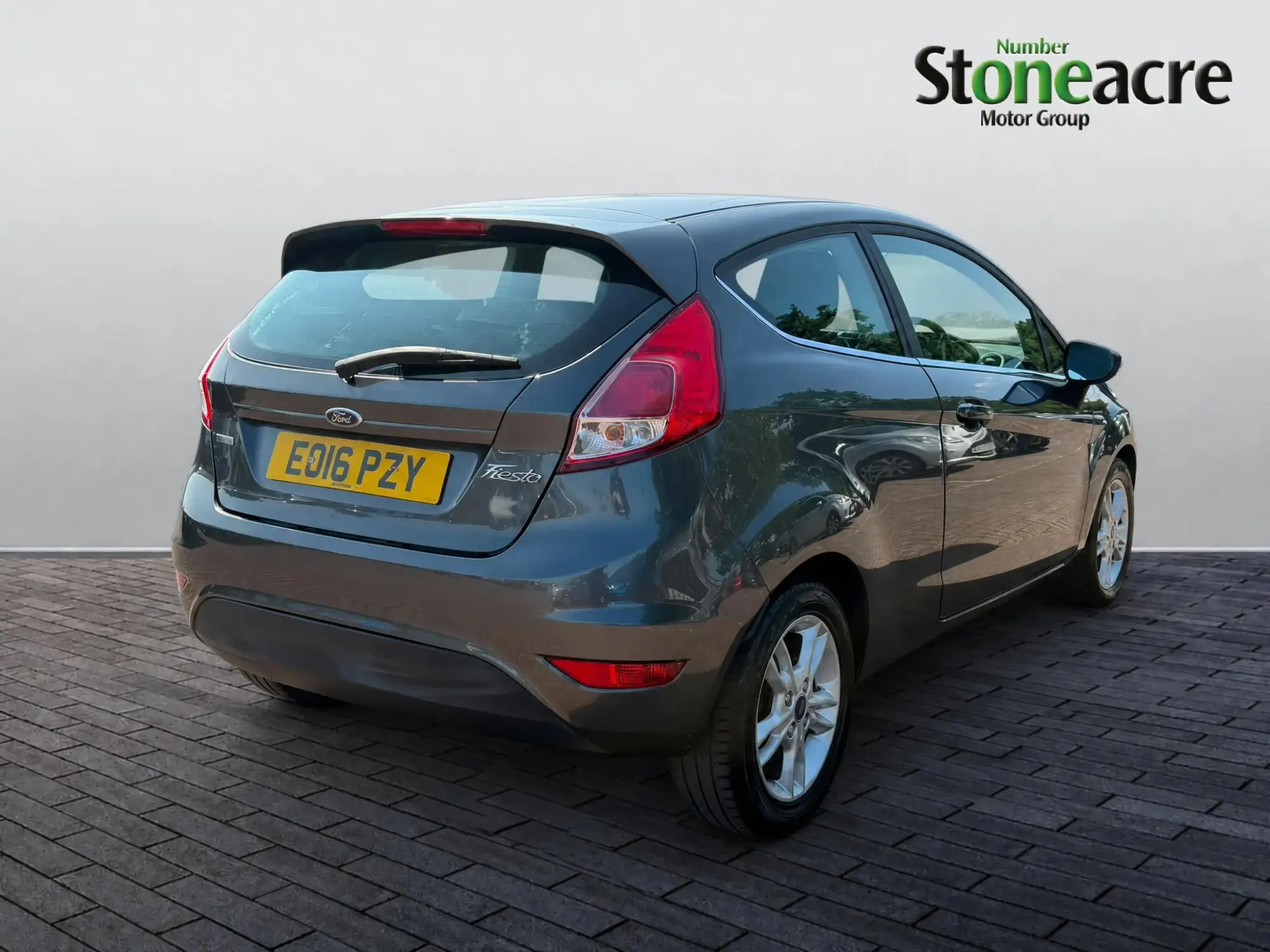 Ford Fiesta 1.0T EcoBoost Zetec Hatchback 3dr Petrol Manual Euro 6 (s/s) (100 ps) EO16PZY Image 3