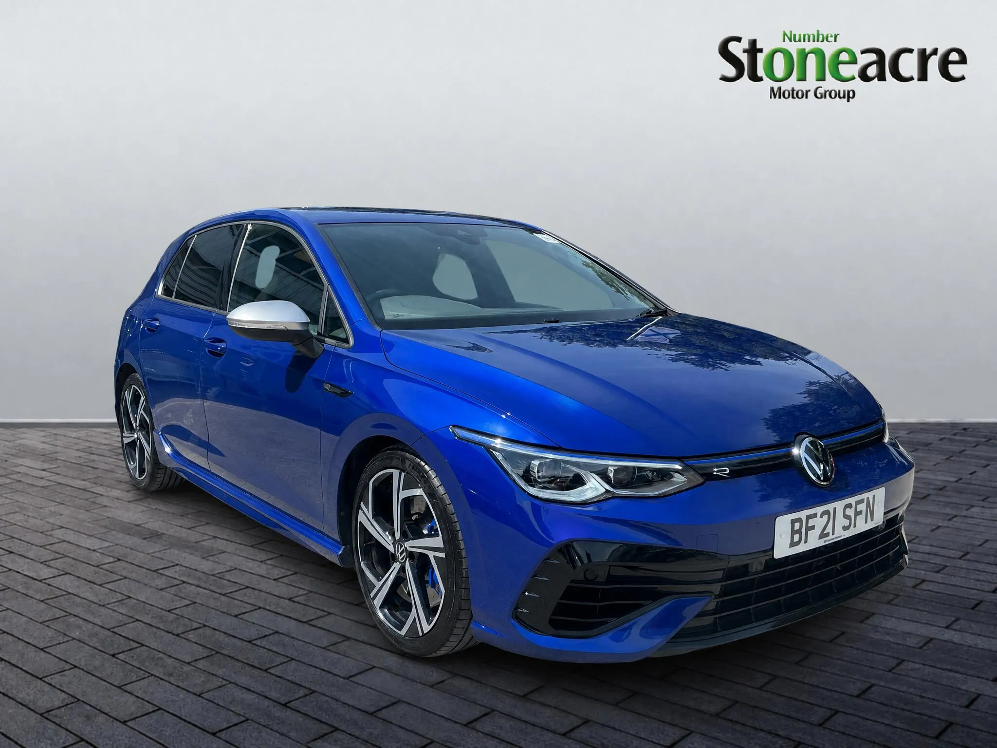Volkswagen Golf R listing photo